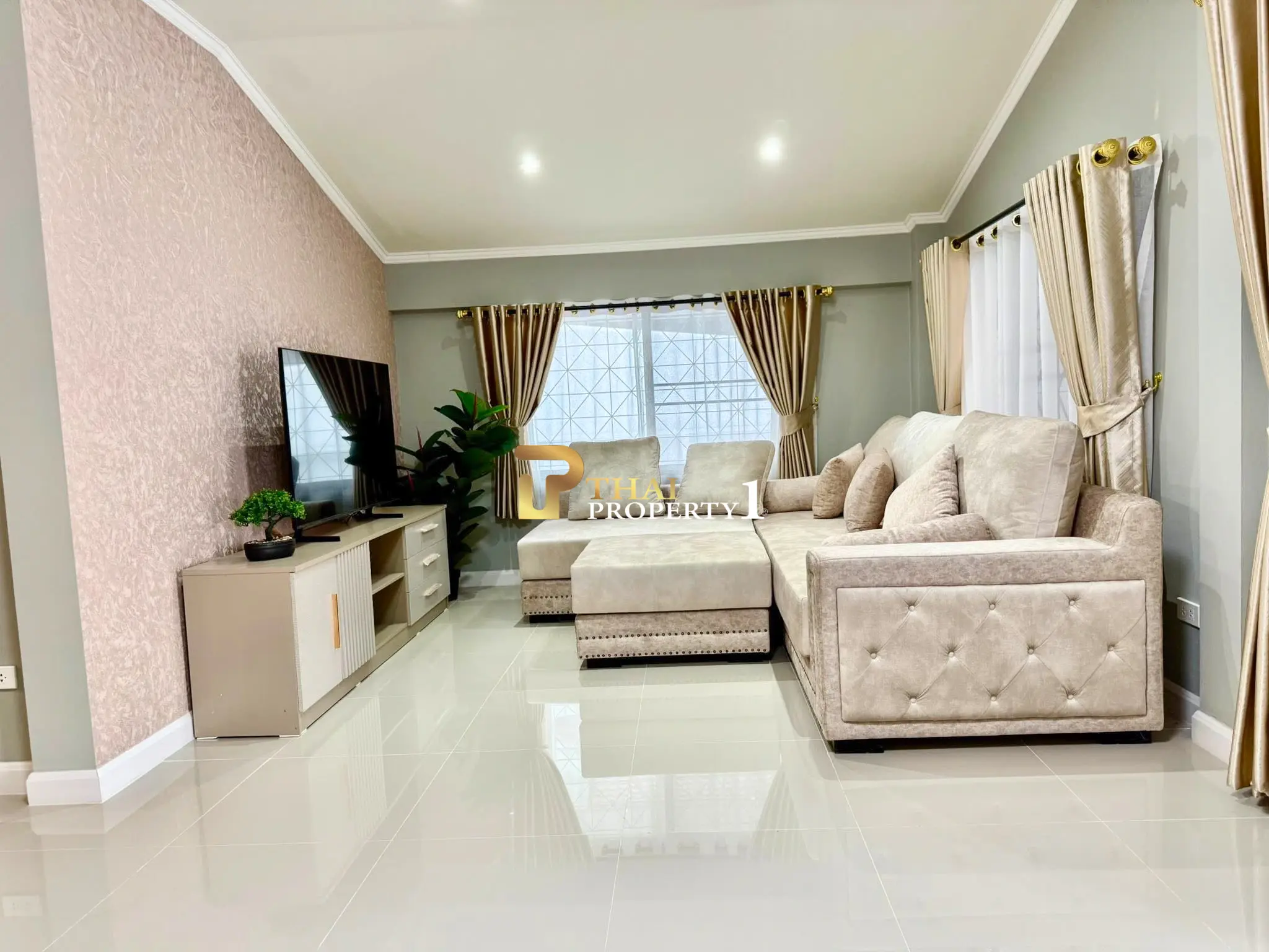 Newly Renovated Pool Villa– East Pattaya 4 Bedrooms Fully Furnished | 6.95 MB