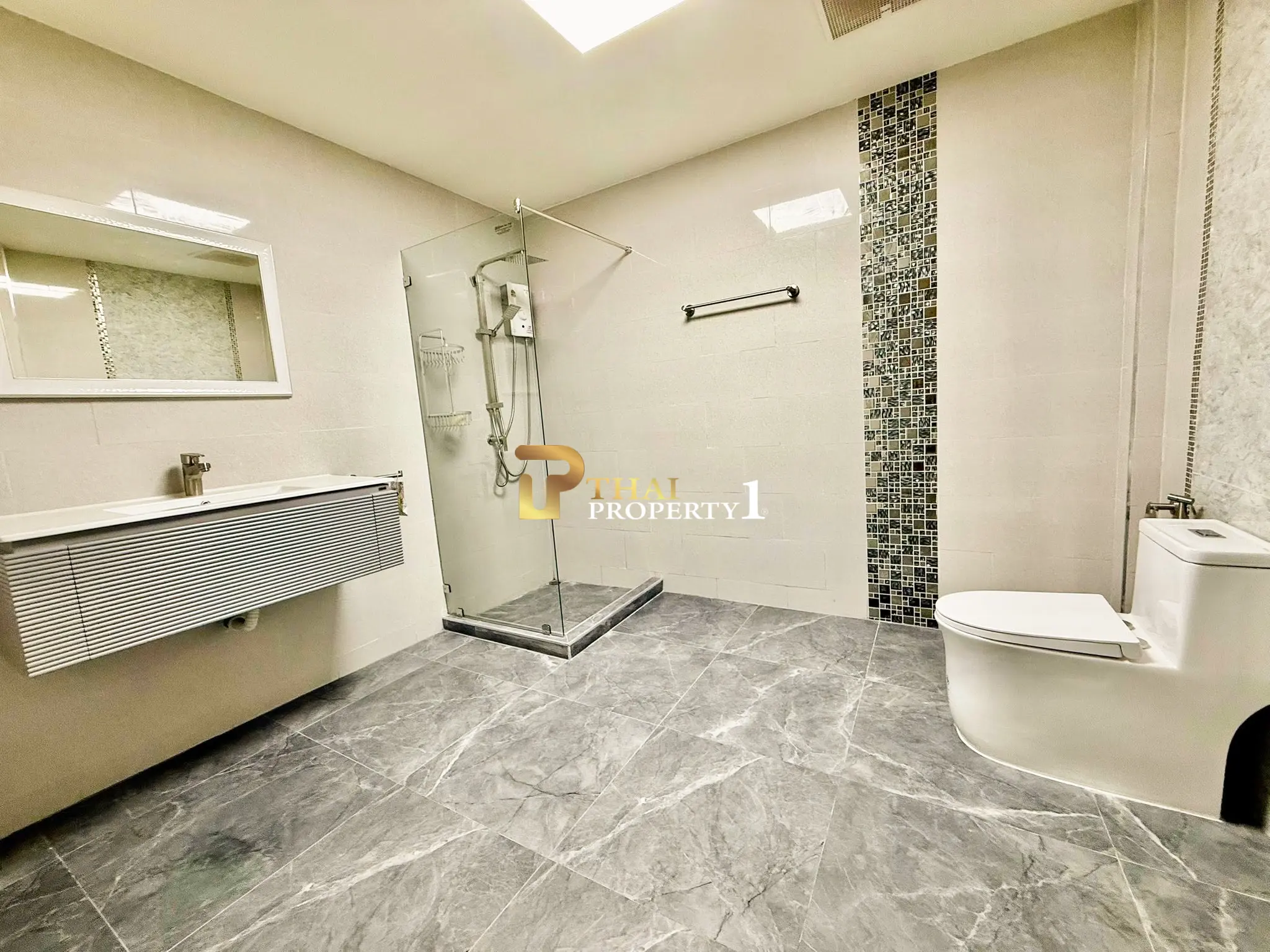 Newly Renovated Pool Villa– East Pattaya 4 Bedrooms Fully Furnished | 6.95 MB