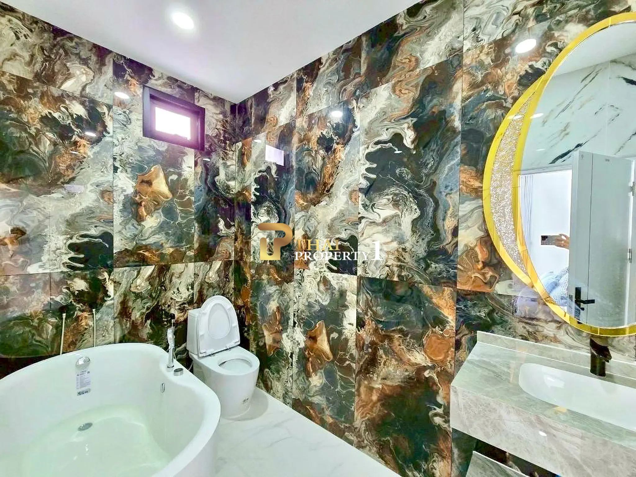  Modern Luxury Home for Sale in East Pattaya, Fully Furnished, 6.59 MB