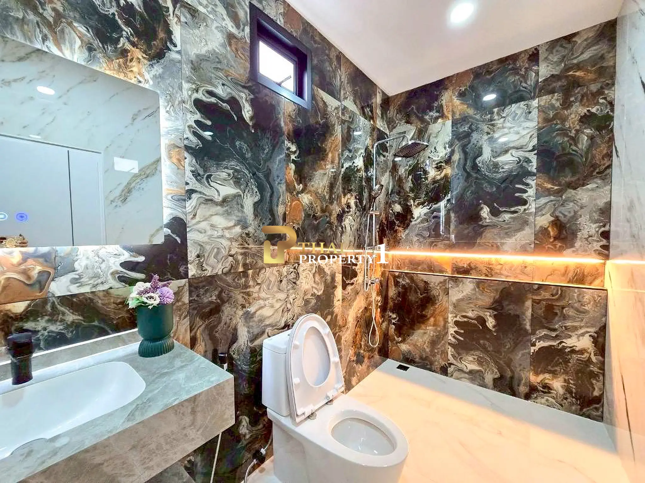  Modern Luxury Home for Sale in East Pattaya, Fully Furnished, 6.59 MB