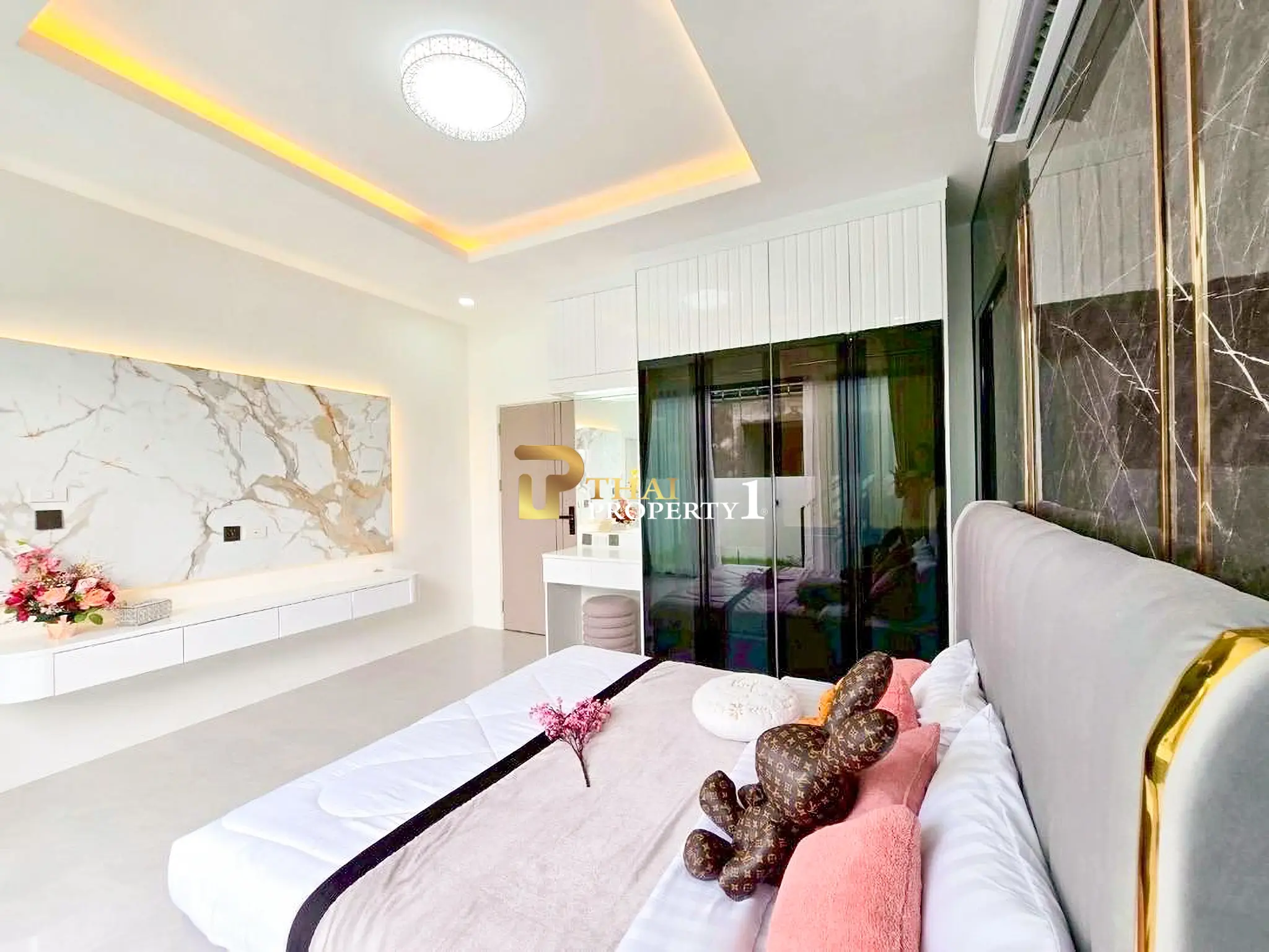  Modern Luxury Home for Sale in East Pattaya, Fully Furnished, 6.59 MB