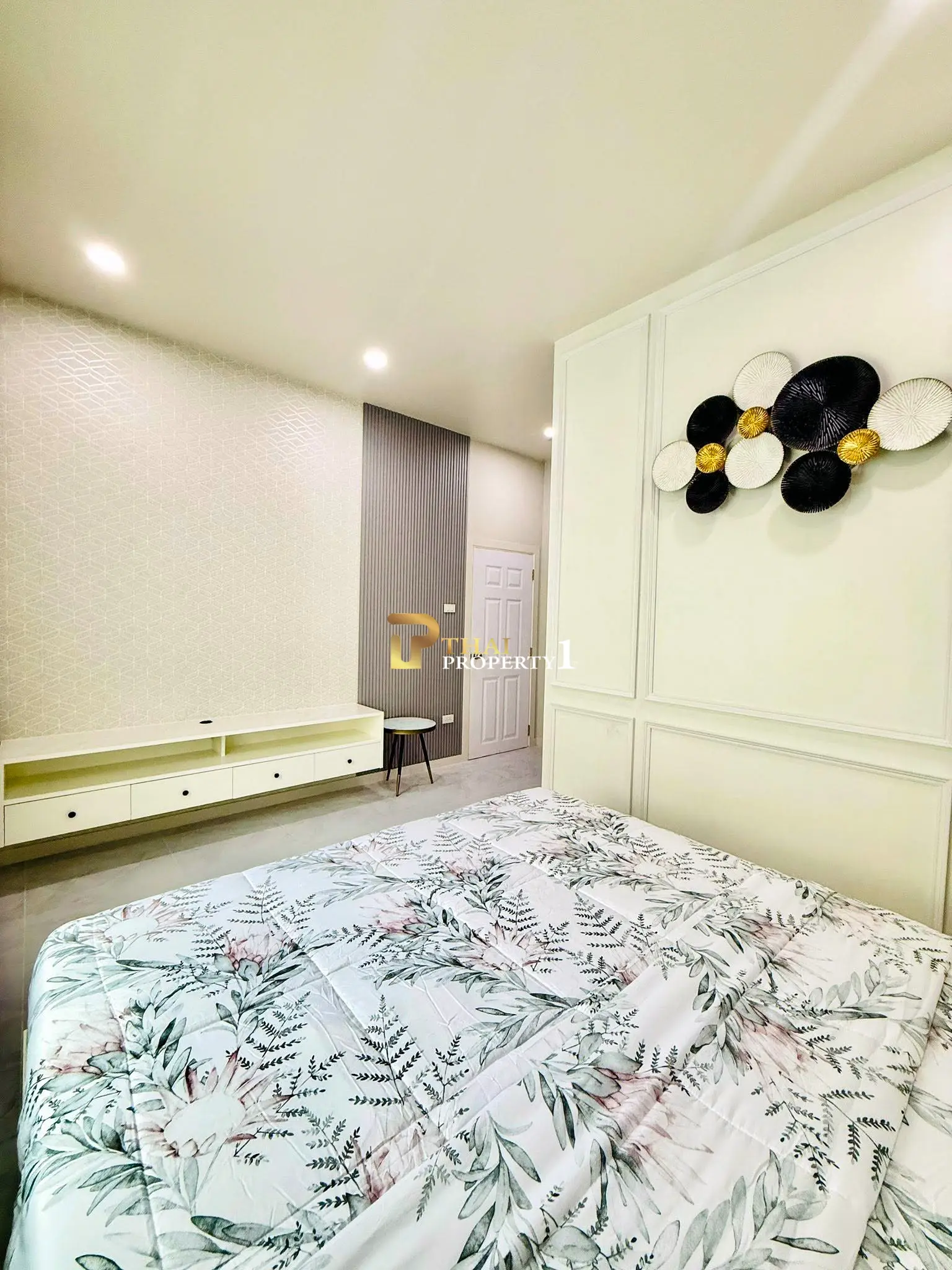 Ready to Move In House for Sale – Classic Home 3 Bedrooms, Fully Furnished, 4.99 Million Baht 
