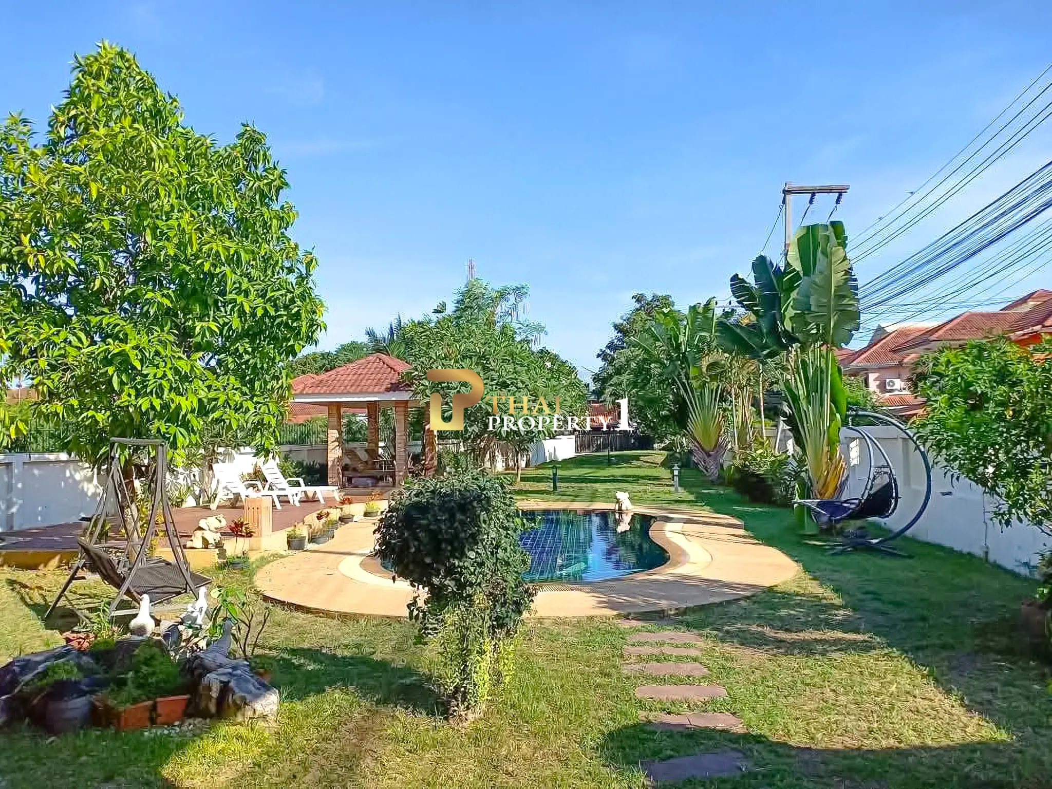 Spacious 3-Bedroom Pool Villa for Sale Near Jomtien Beach Large Garden - View Point Village