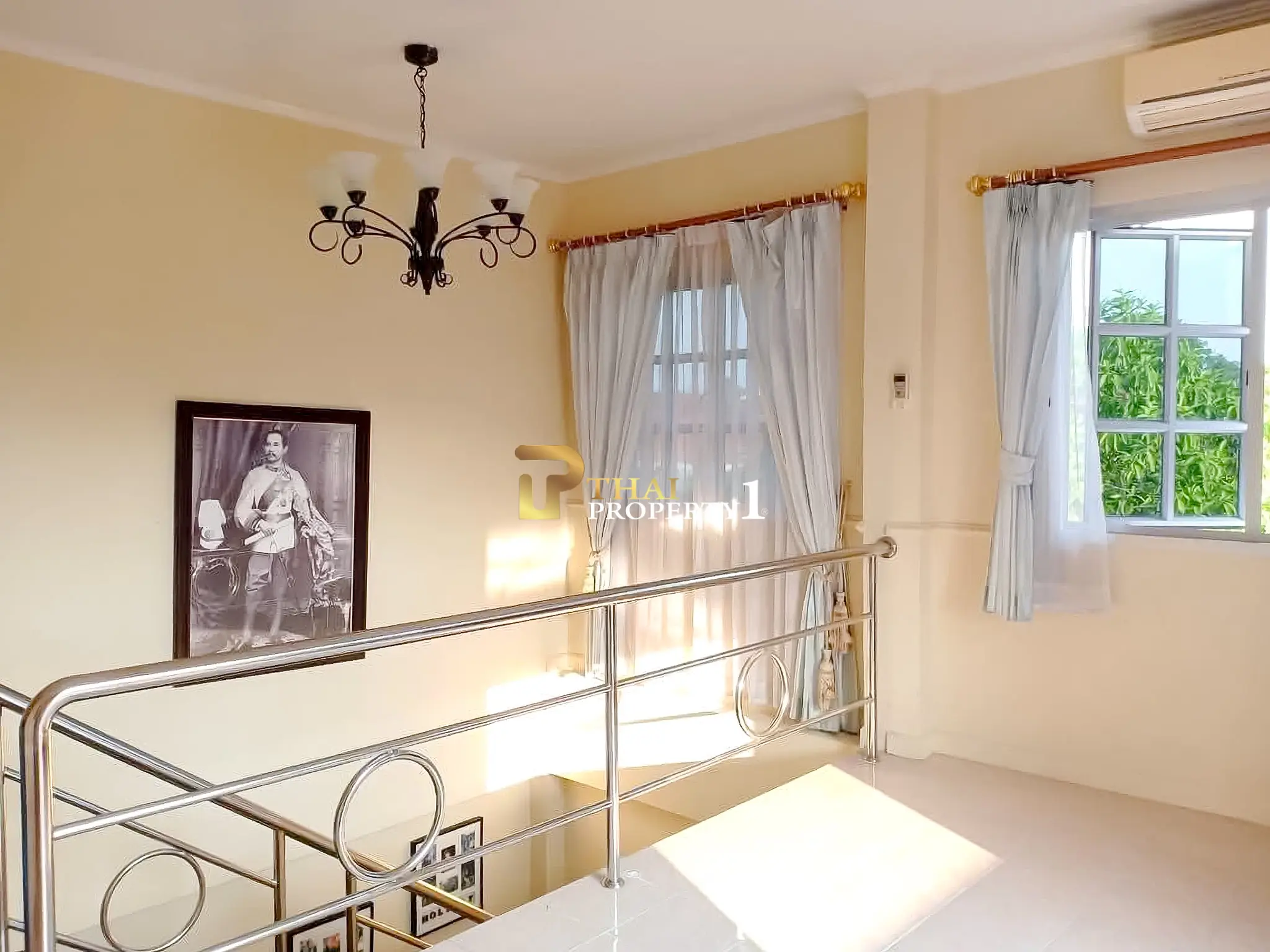 Spacious 3-Bedroom Pool Villa for Sale Near Jomtien Beach Large Garden - View Point Village