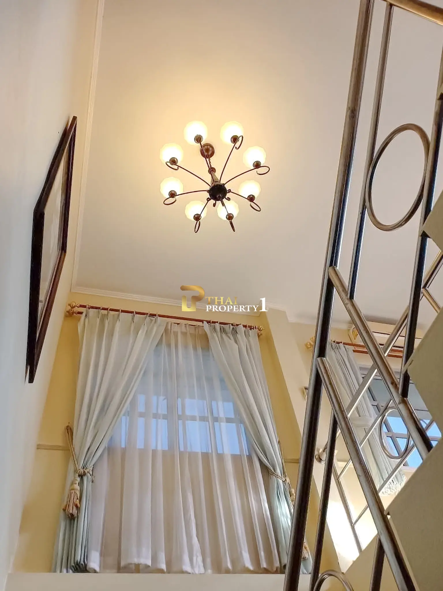 Spacious 3-Bedroom Pool Villa for Sale Near Jomtien Beach Large Garden - View Point Village