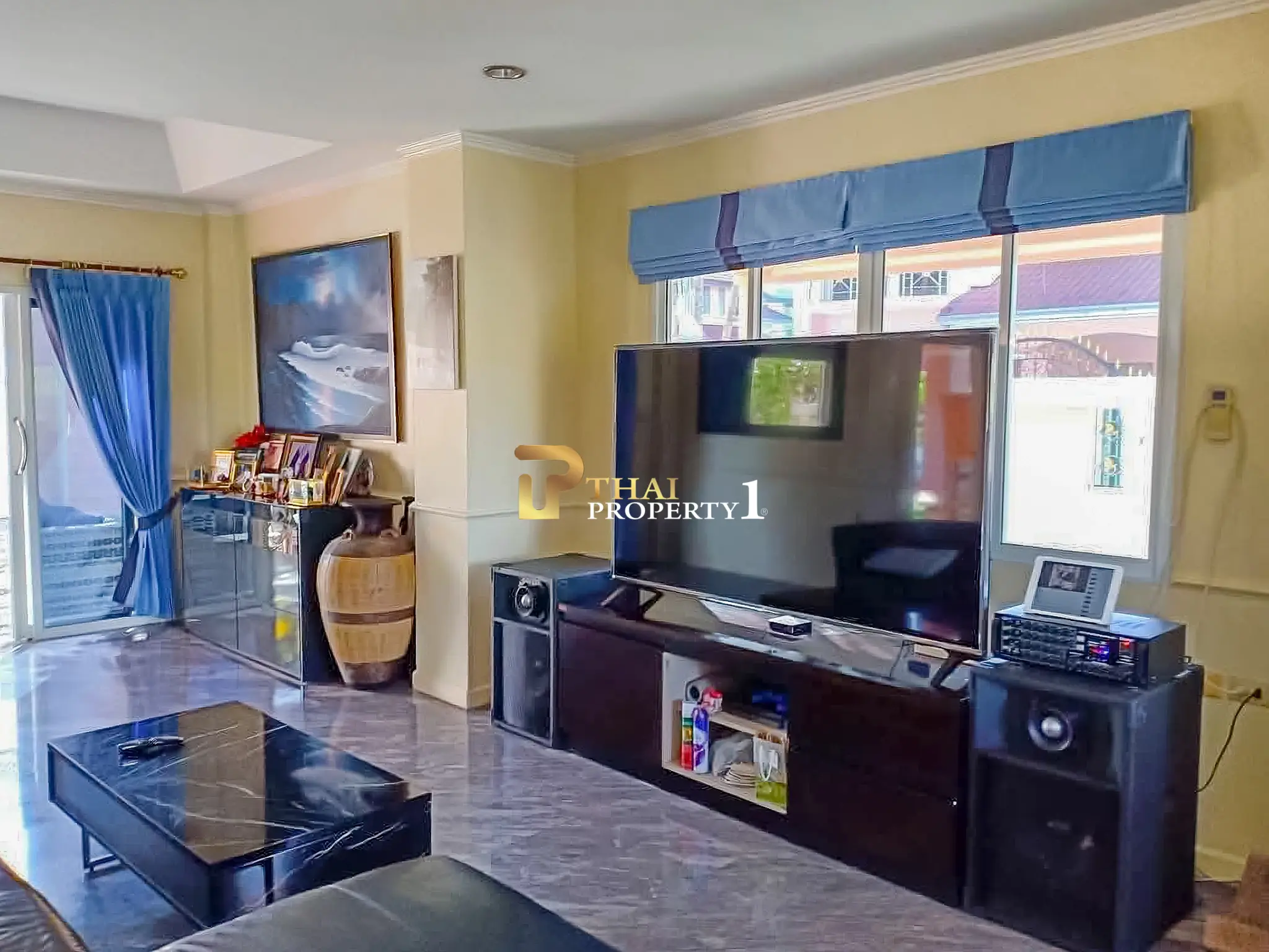 Spacious 3-Bedroom Pool Villa for Sale Near Jomtien Beach Large Garden - View Point Village