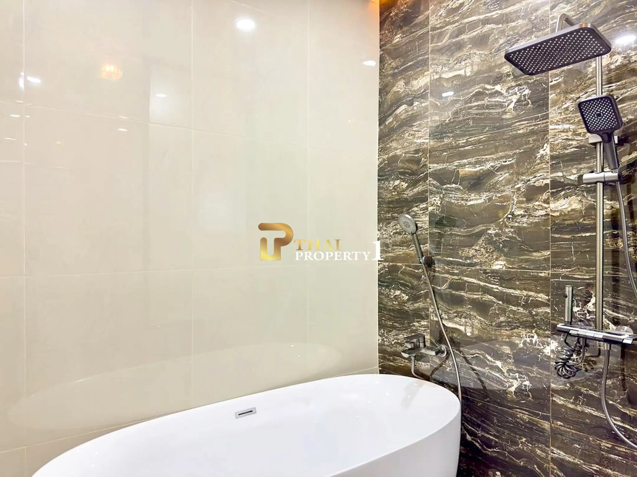 Single House with Private Pool Paradise Hill 2, Pattaya 3 Bedroom 7.99 Million Baht 