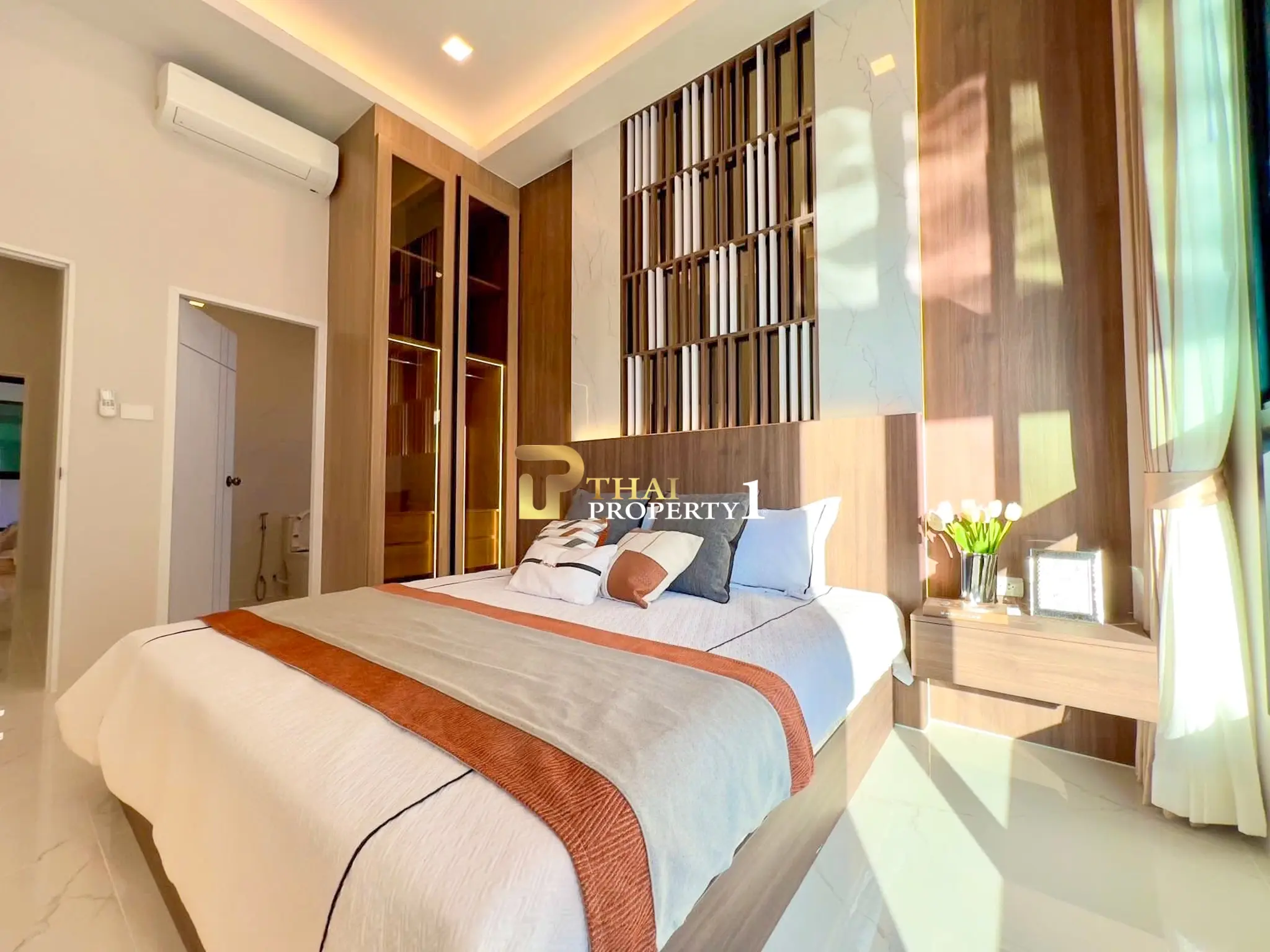 4-Bedroom House for Sale in The Lake Huay Yai, Show House Unit, Fully Furnished