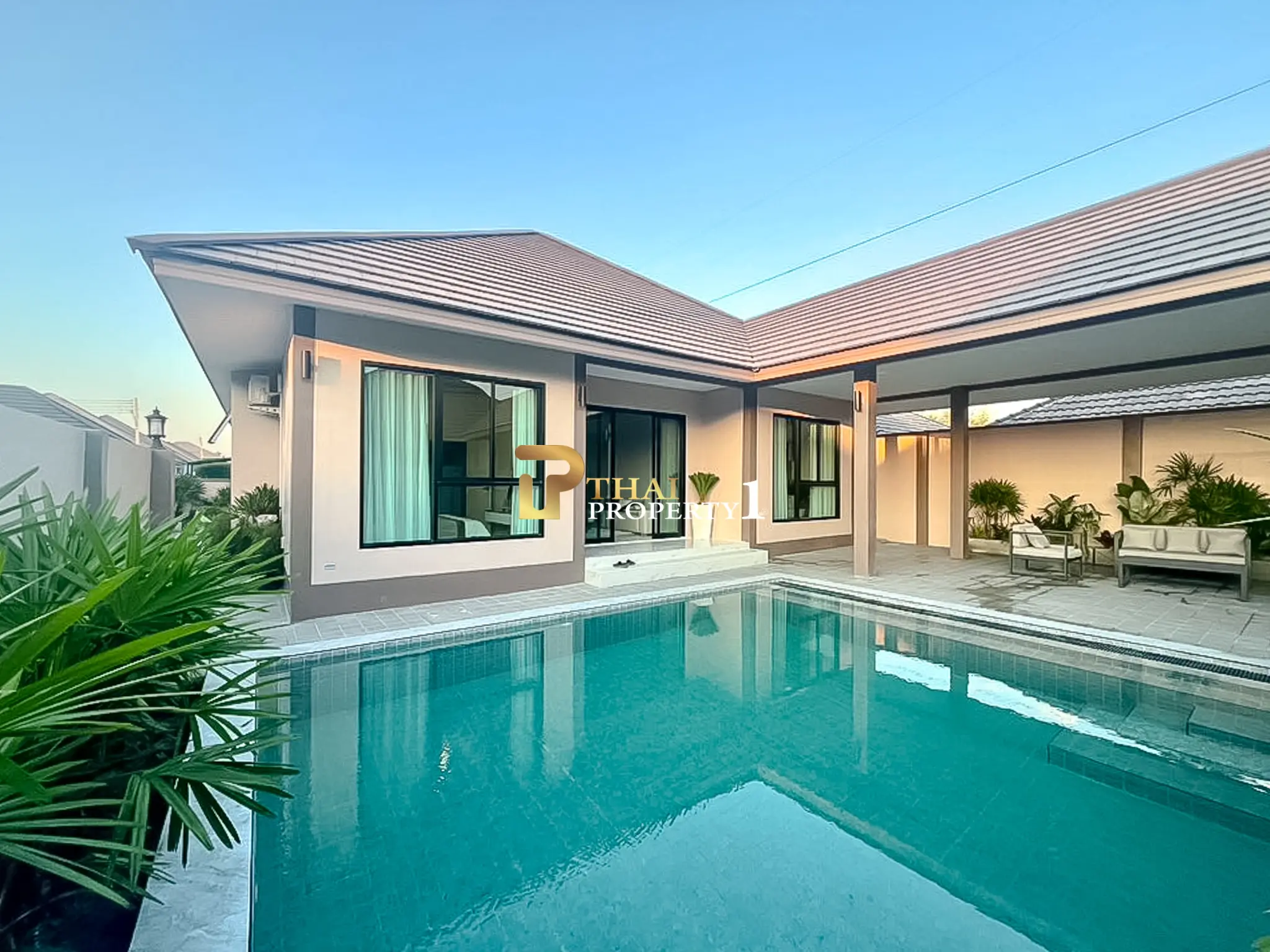 4-Bedroom House for Sale in The Lake Huay Yai, Show House Unit, Fully Furnished