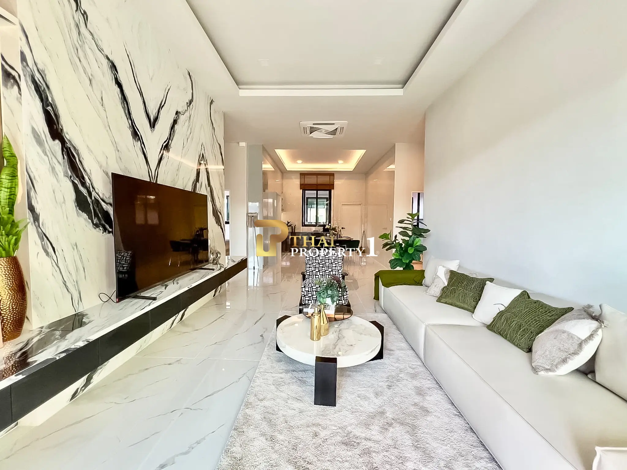 4-Bedroom House for Sale in The Lake Huay Yai, Show House Unit, Fully Furnished