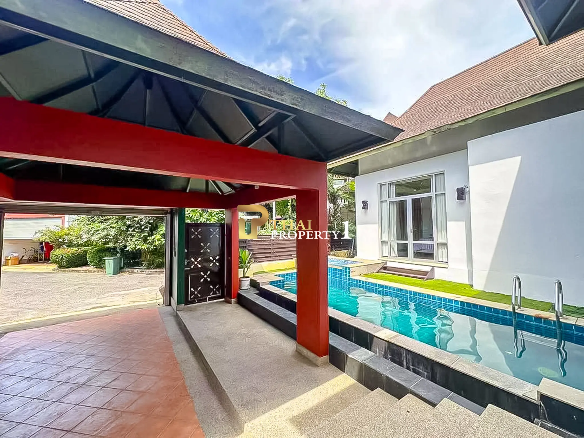 4-Bedroom Pool Villa for Sale in Na Jomtien – Nagawari Village, Near Beach