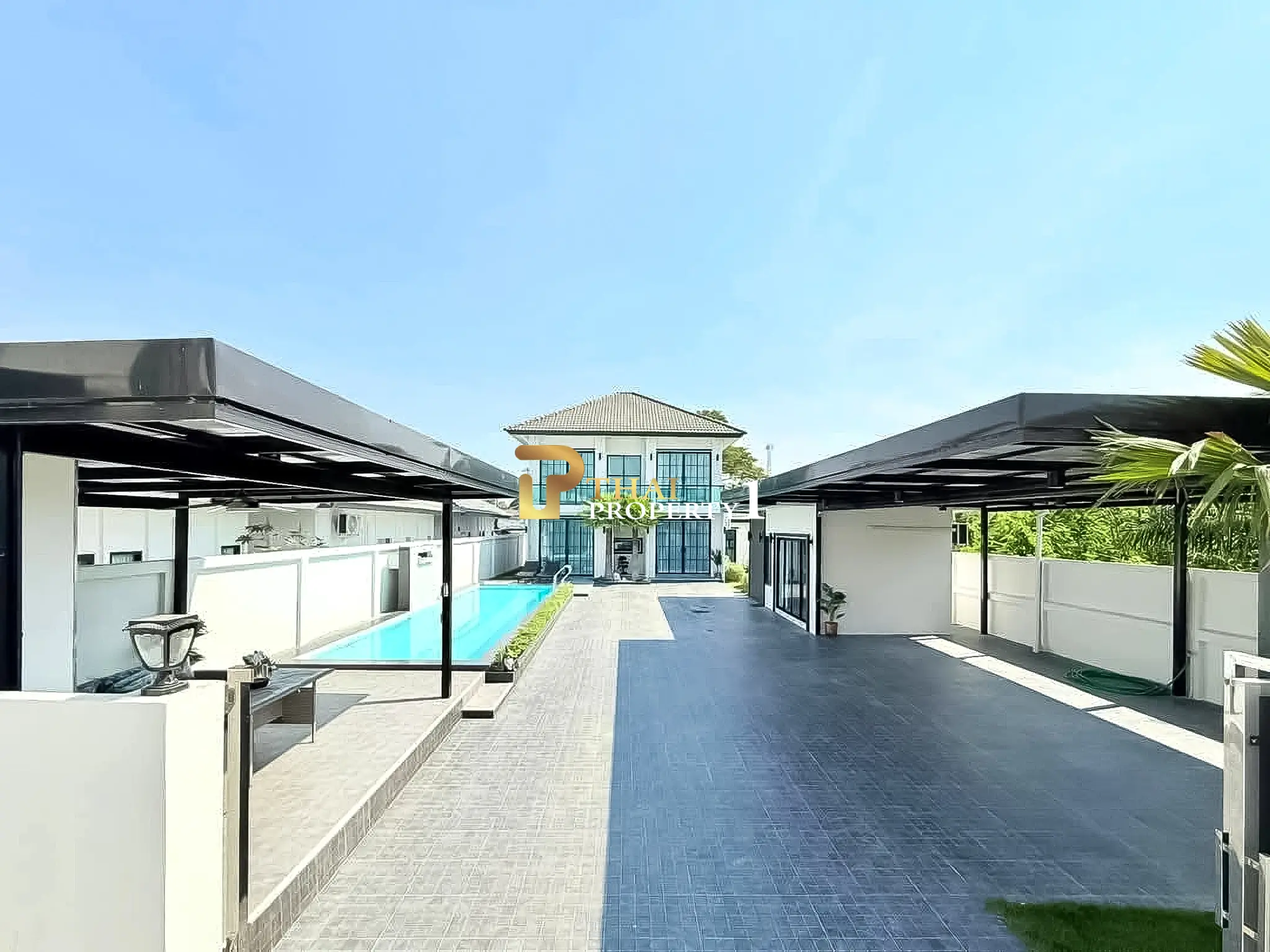 Modern Renovated 6 Bedroom Pool Villa for Sale near Mabprachan Lake Pattaya