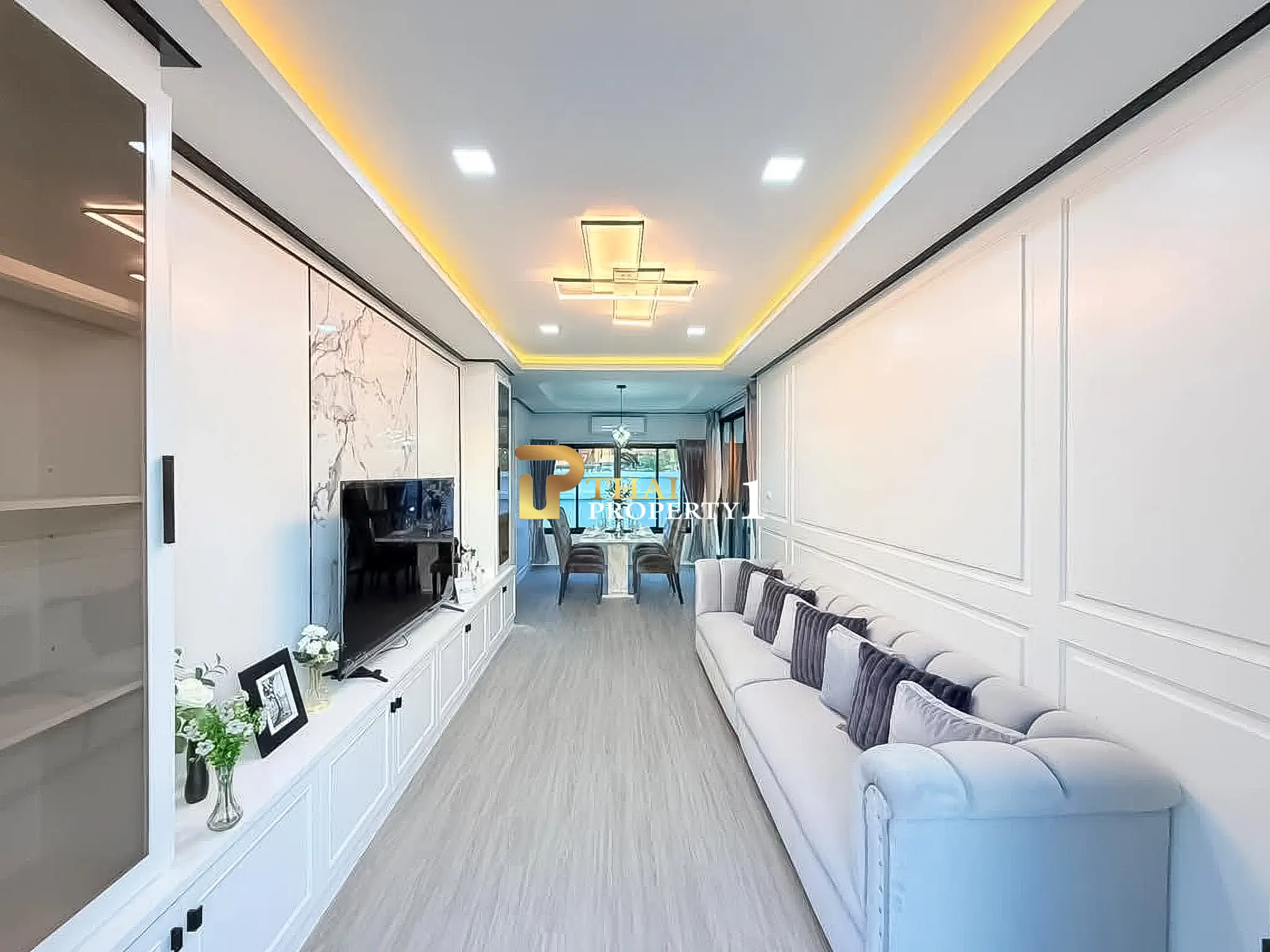 Modern Renovated 6 Bedroom Pool Villa for Sale near Mabprachan Lake Pattaya