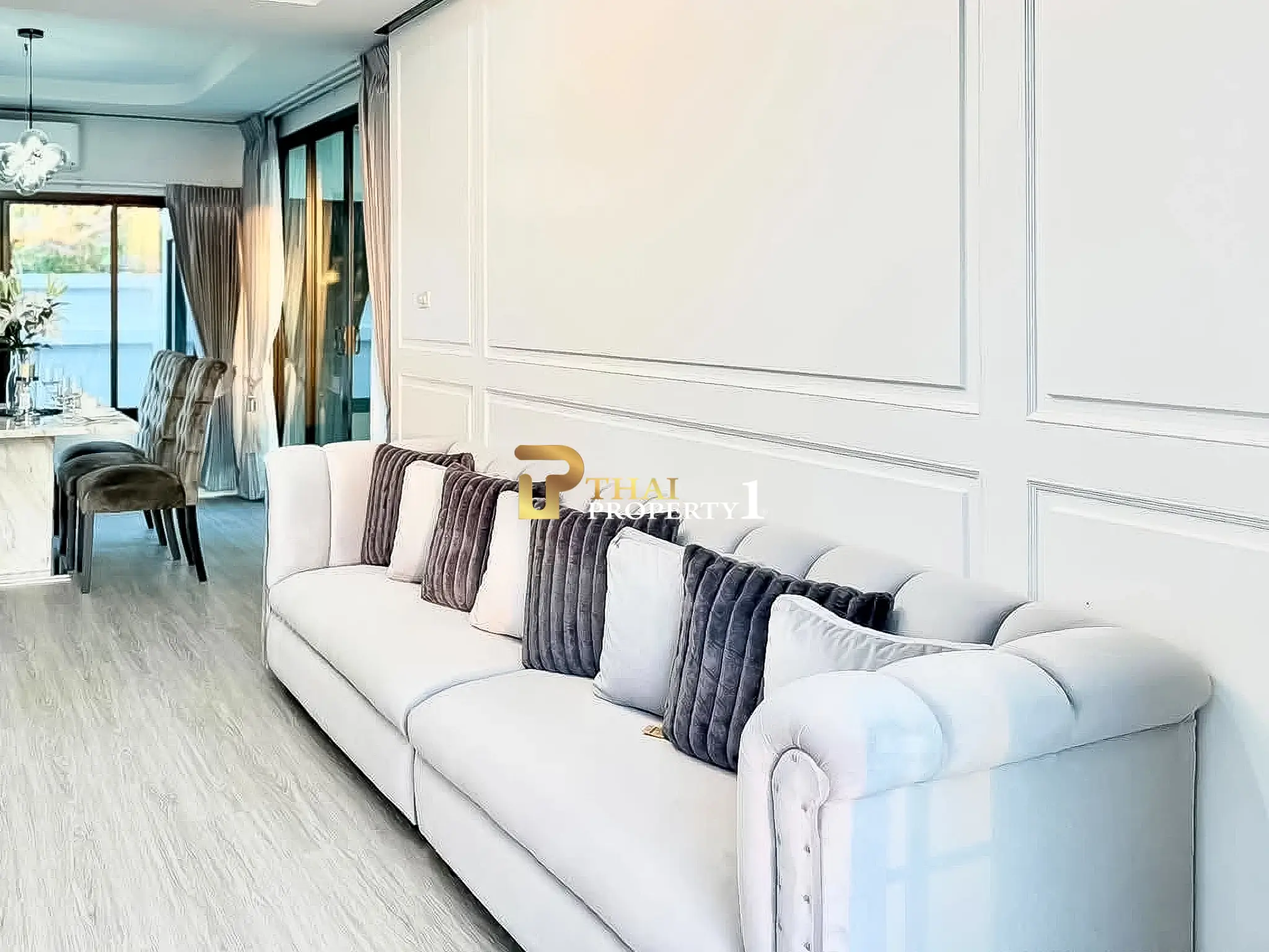 Modern Renovated 6 Bedroom Pool Villa for Sale near Mabprachan Lake Pattaya
