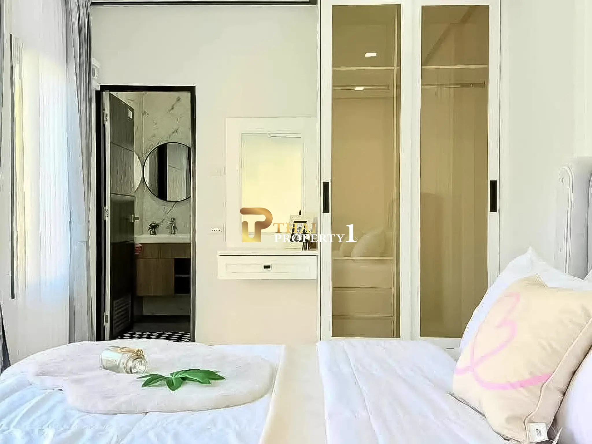 Modern Renovated 6 Bedroom Pool Villa for Sale near Mabprachan Lake Pattaya