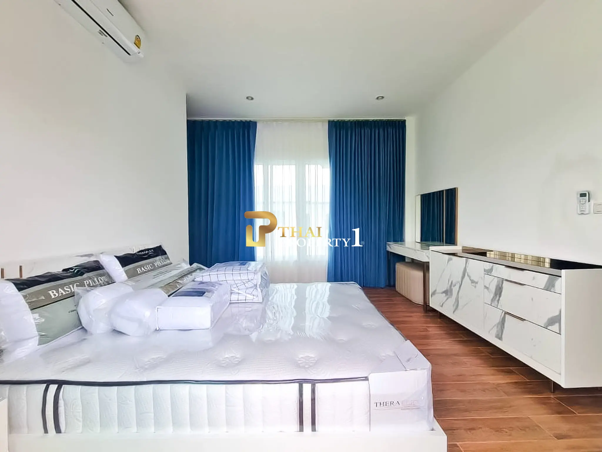 Nær stranden: 5-soveroms bassengvilla til salgs – Sea Breeze Villa Pattaya