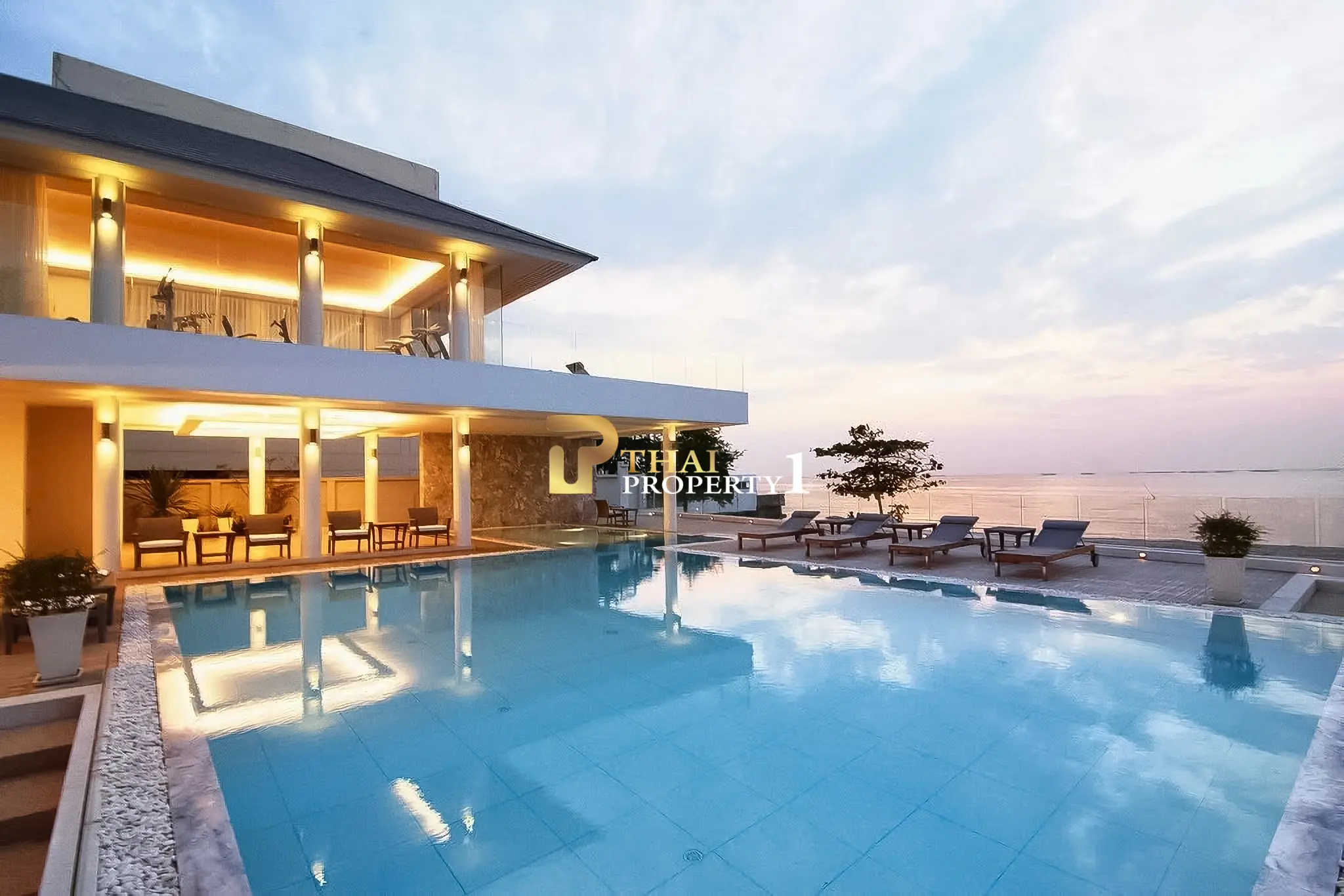 Nær stranden: 5-soveroms bassengvilla til salgs – Sea Breeze Villa Pattaya