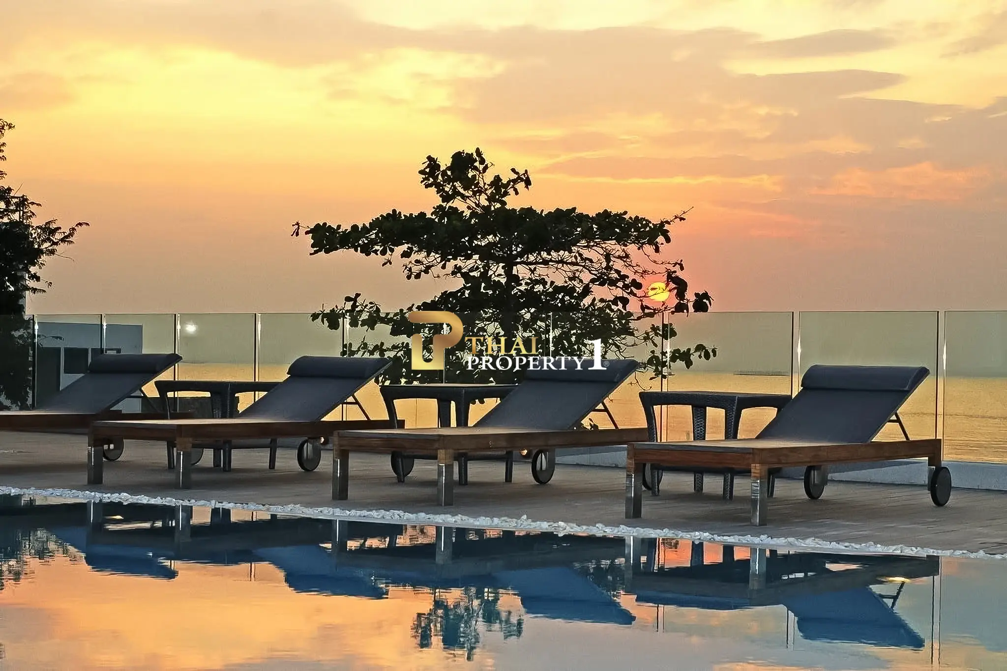 Nær stranden: 5-soveroms bassengvilla til salgs – Sea Breeze Villa Pattaya