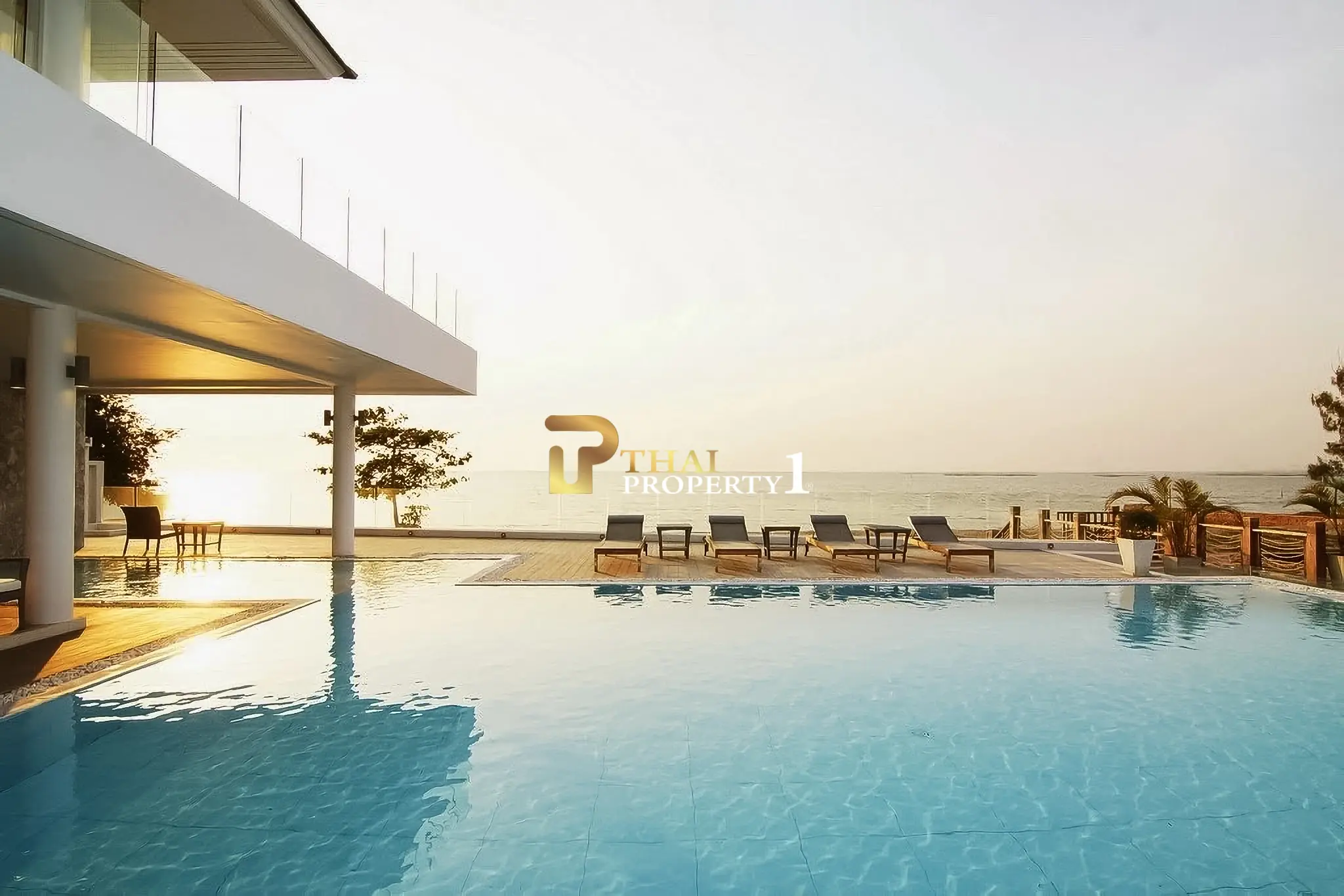 Nær stranden: 5-soveroms bassengvilla til salgs – Sea Breeze Villa Pattaya