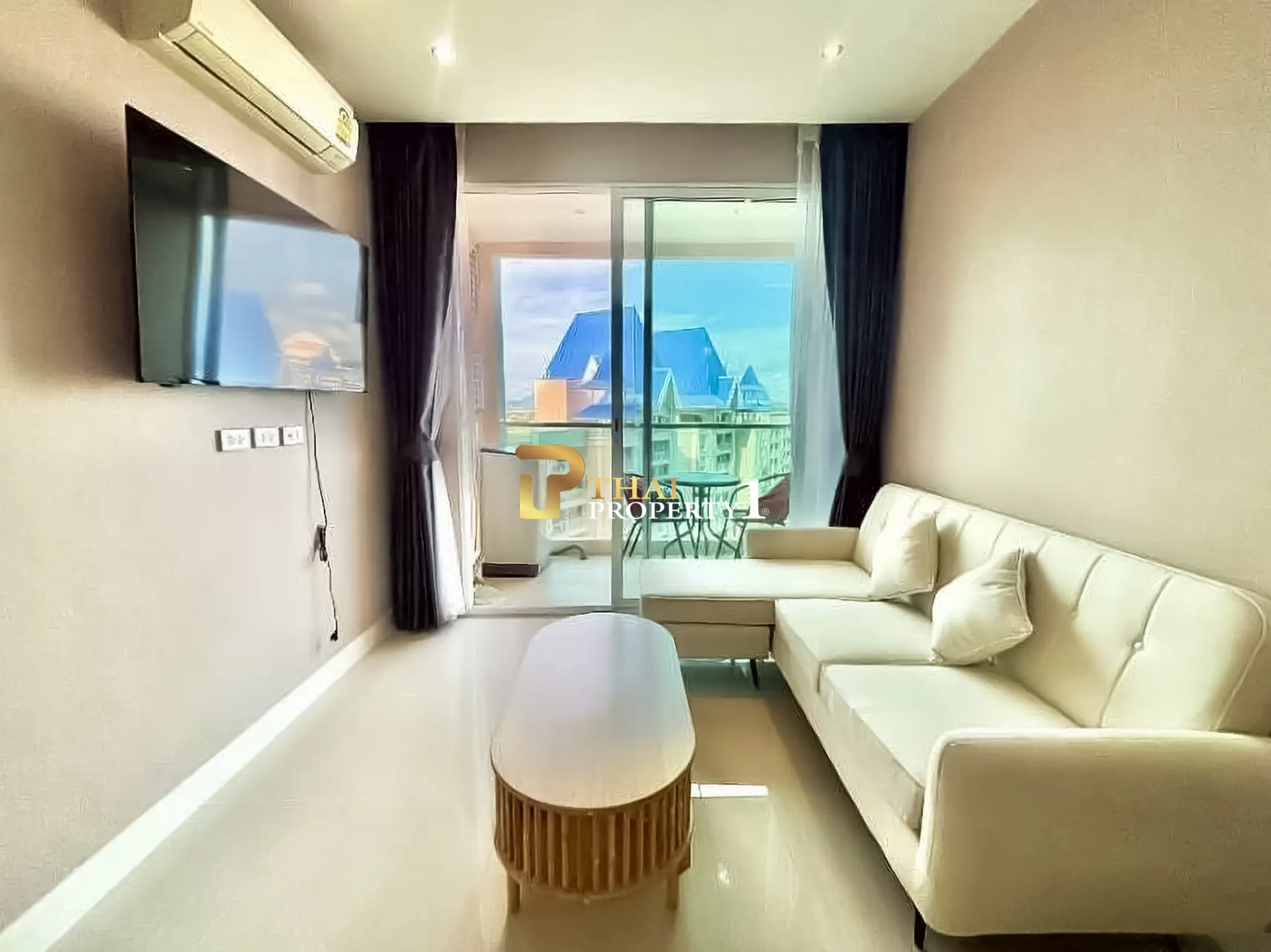 Leilighet med Bassengutsikt til Salgs i Jomtien – Grande Caribbean Condo Resort Pattaya