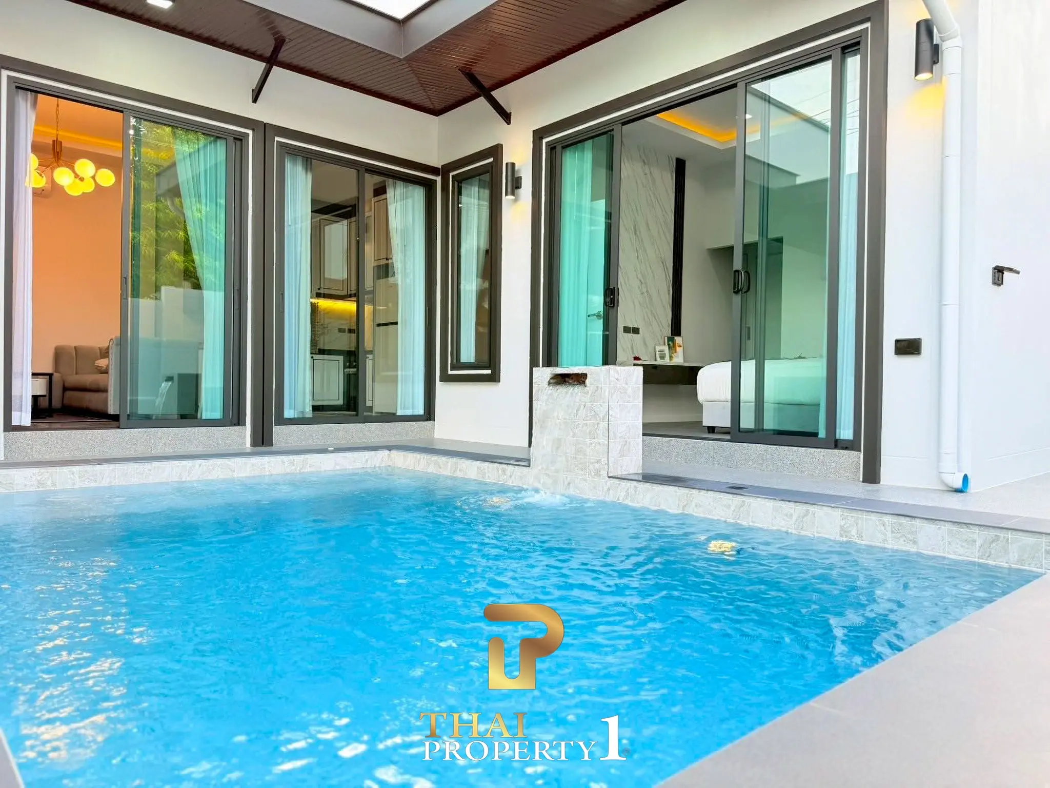  TIL SALGS: Enebolig med Privat Basseng – Mabprachan, Wat Thuan Thong, Øst-Pattaya
