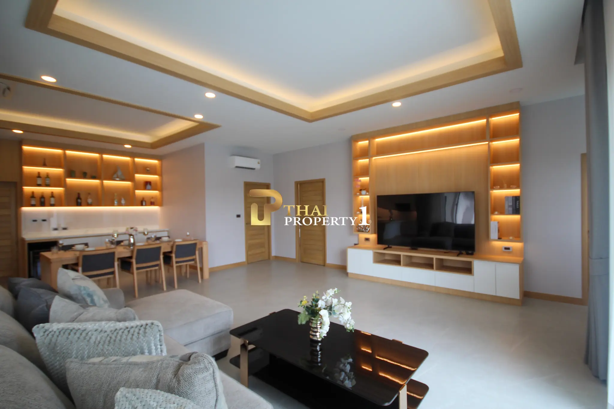 Freestanding Hilltop Luxury Pool Villa For Sale Near Mabprachan Lake 