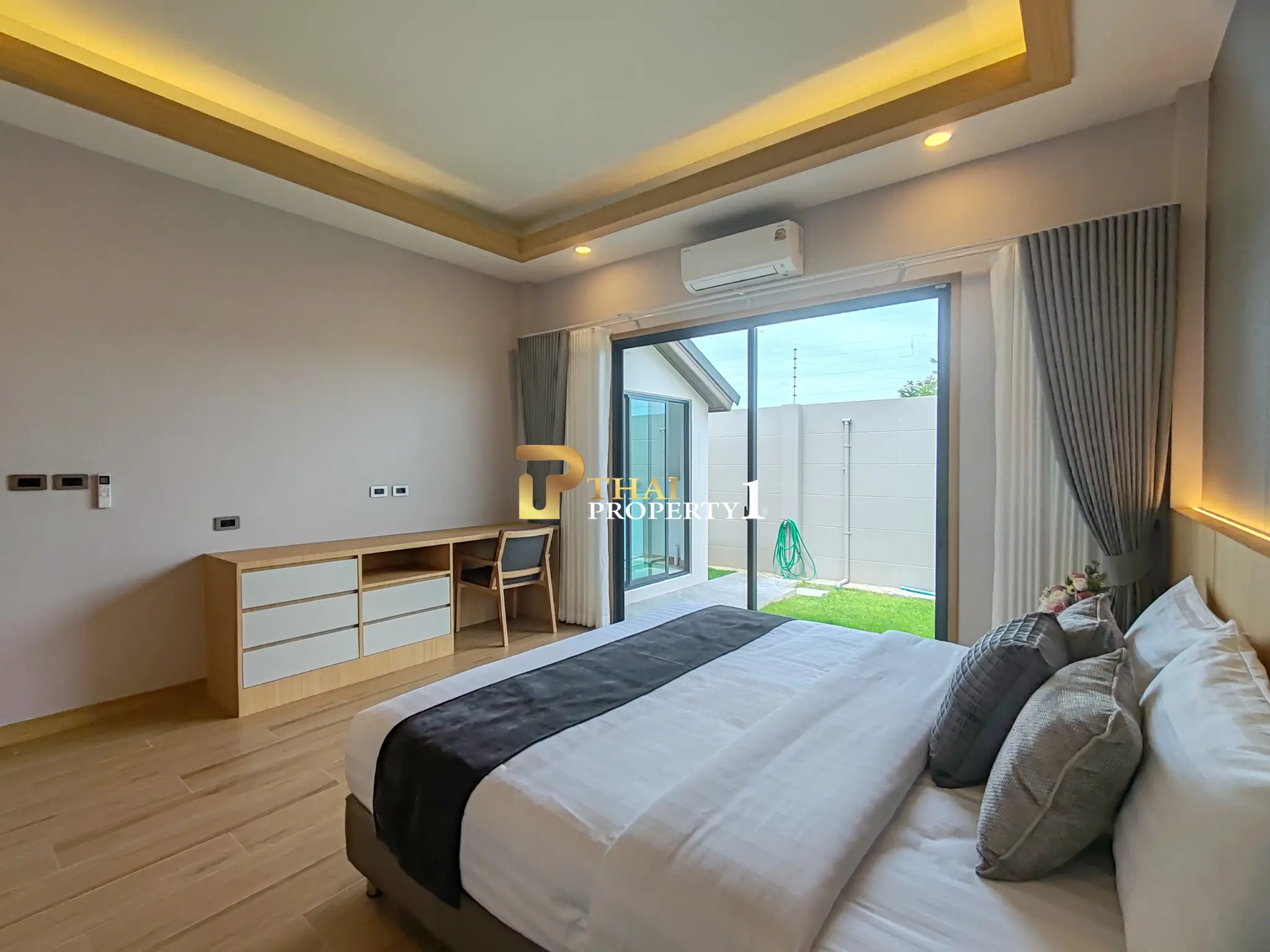 Freestanding Hilltop Luxury Pool Villa For Sale Near Mabprachan Lake 