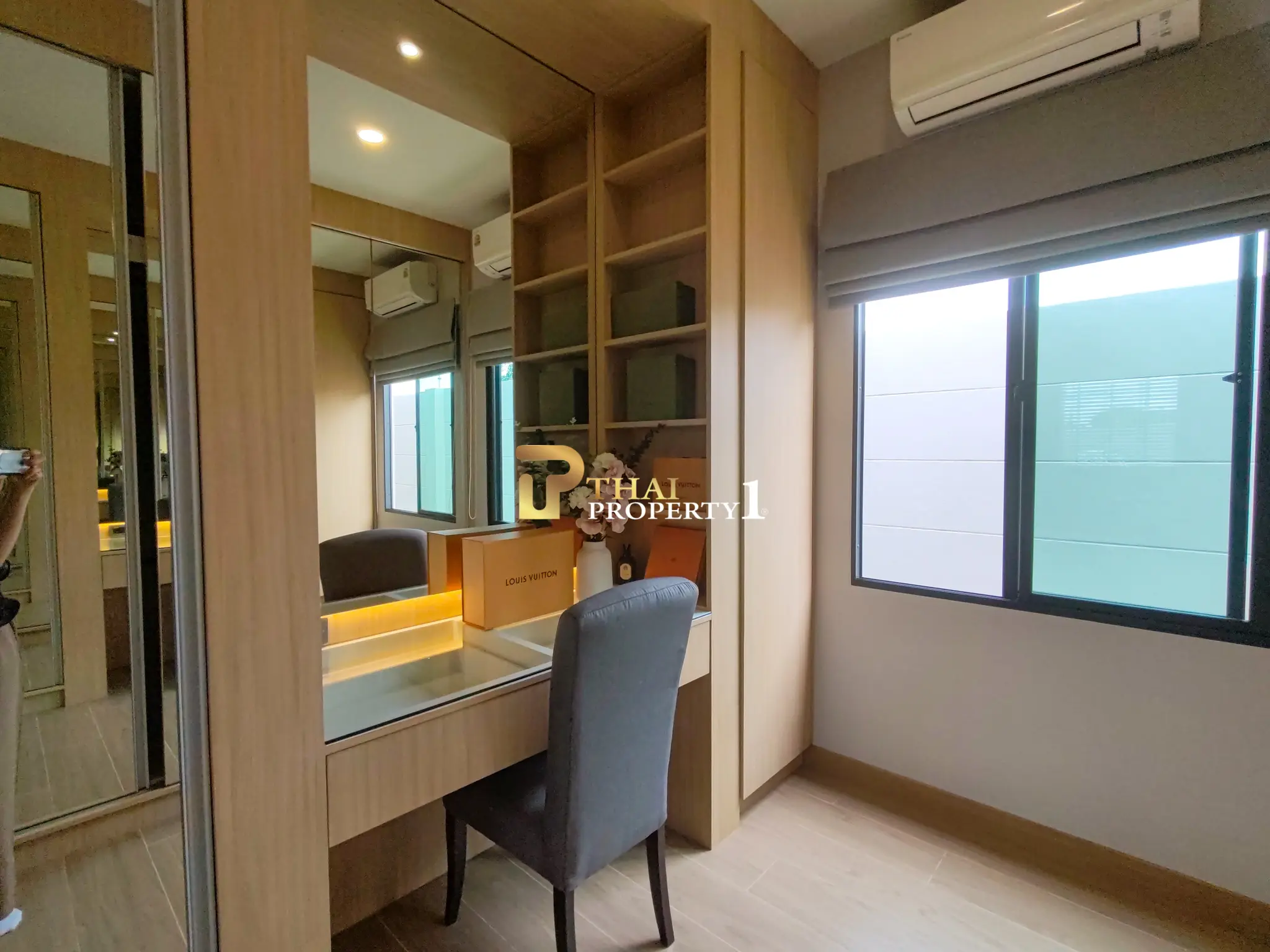 Freestanding Hilltop Luxury Pool Villa For Sale Near Mabprachan Lake 