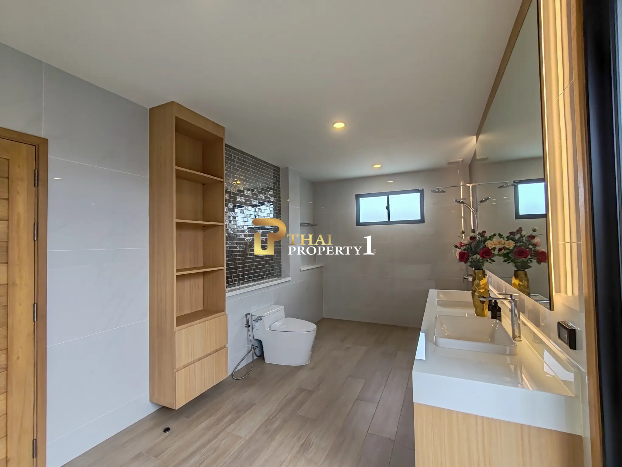 Freestanding Hilltop Luxury Pool Villa For Sale Near Mabprachan Lake 