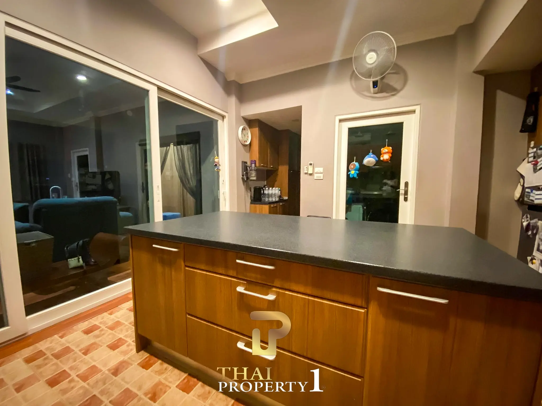 Til salgs: Innflyttingsklar bassengvilla – Dhewee Resort, Khao Makok Soi 1, Øst-Pattaya