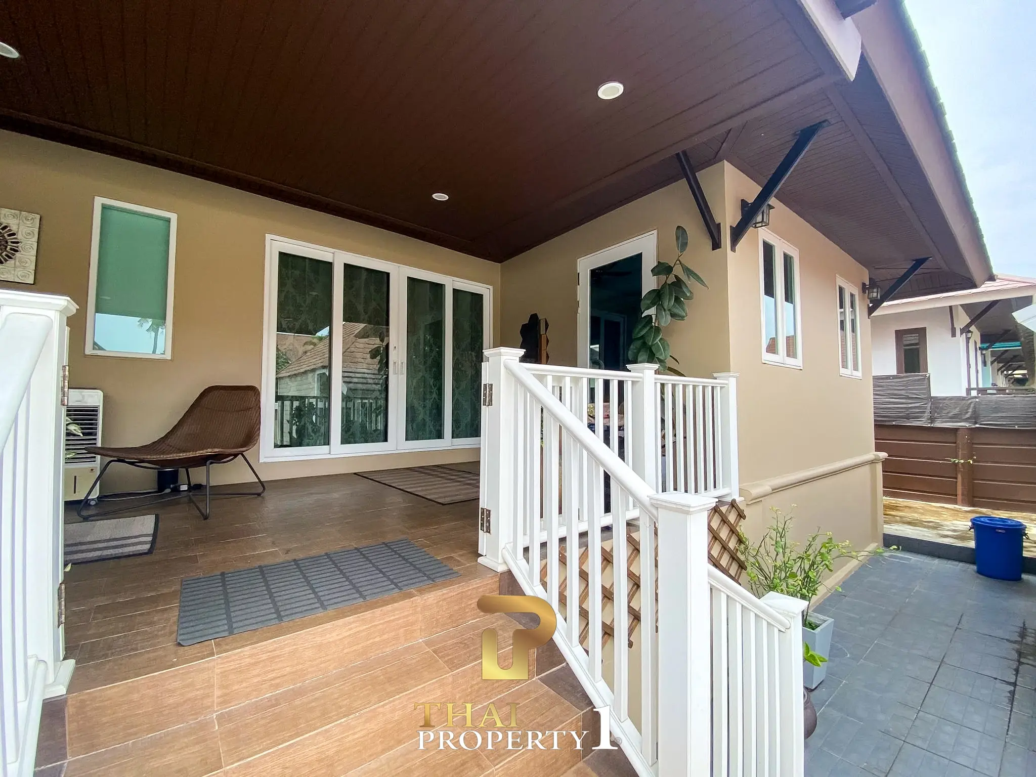 Til salgs: Innflyttingsklar bassengvilla – Dhewee Resort, Khao Makok Soi 1, Øst-Pattaya