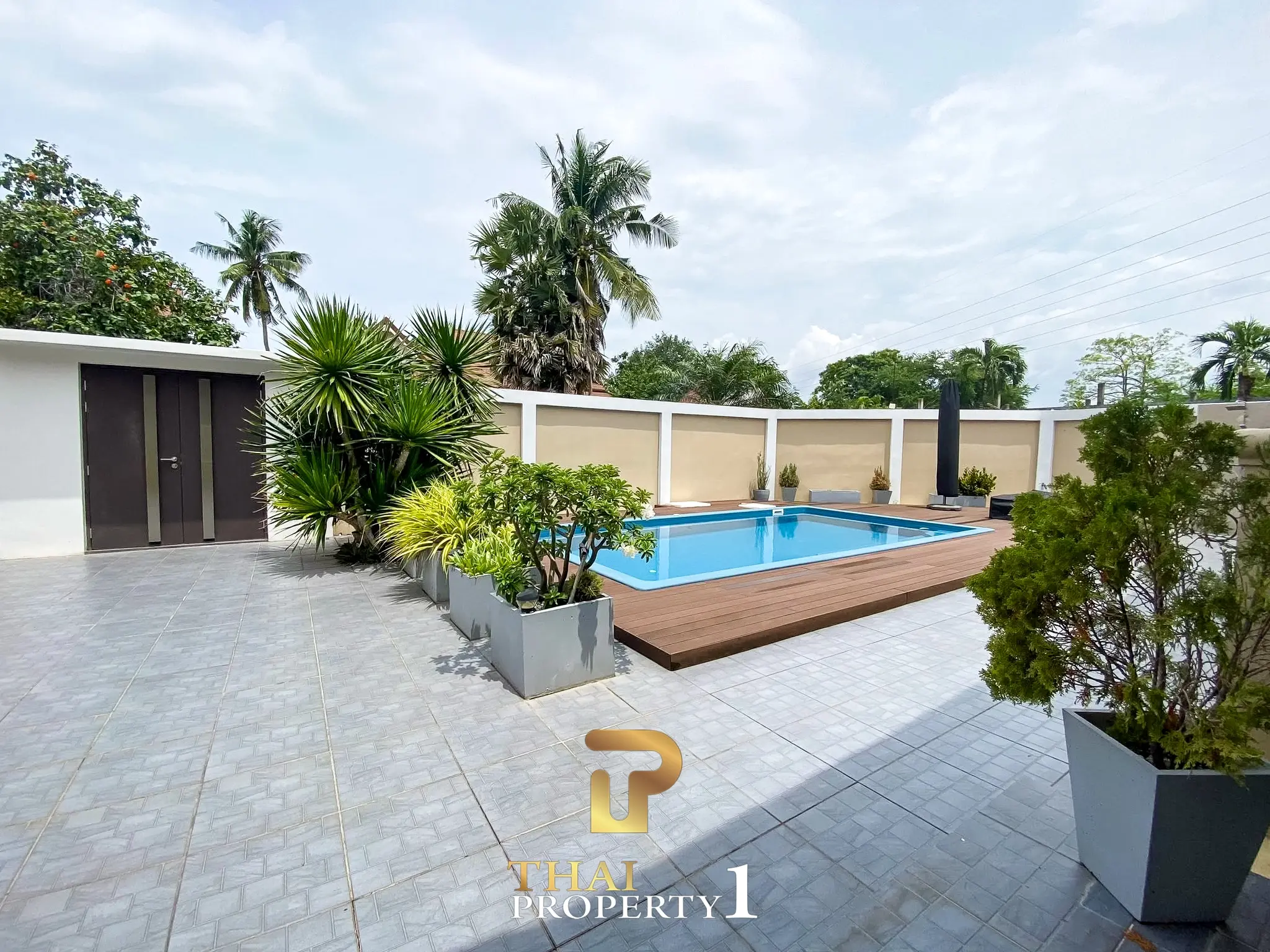 Til salgs: Innflyttingsklar bassengvilla – Dhewee Resort, Khao Makok Soi 1, Øst-Pattaya