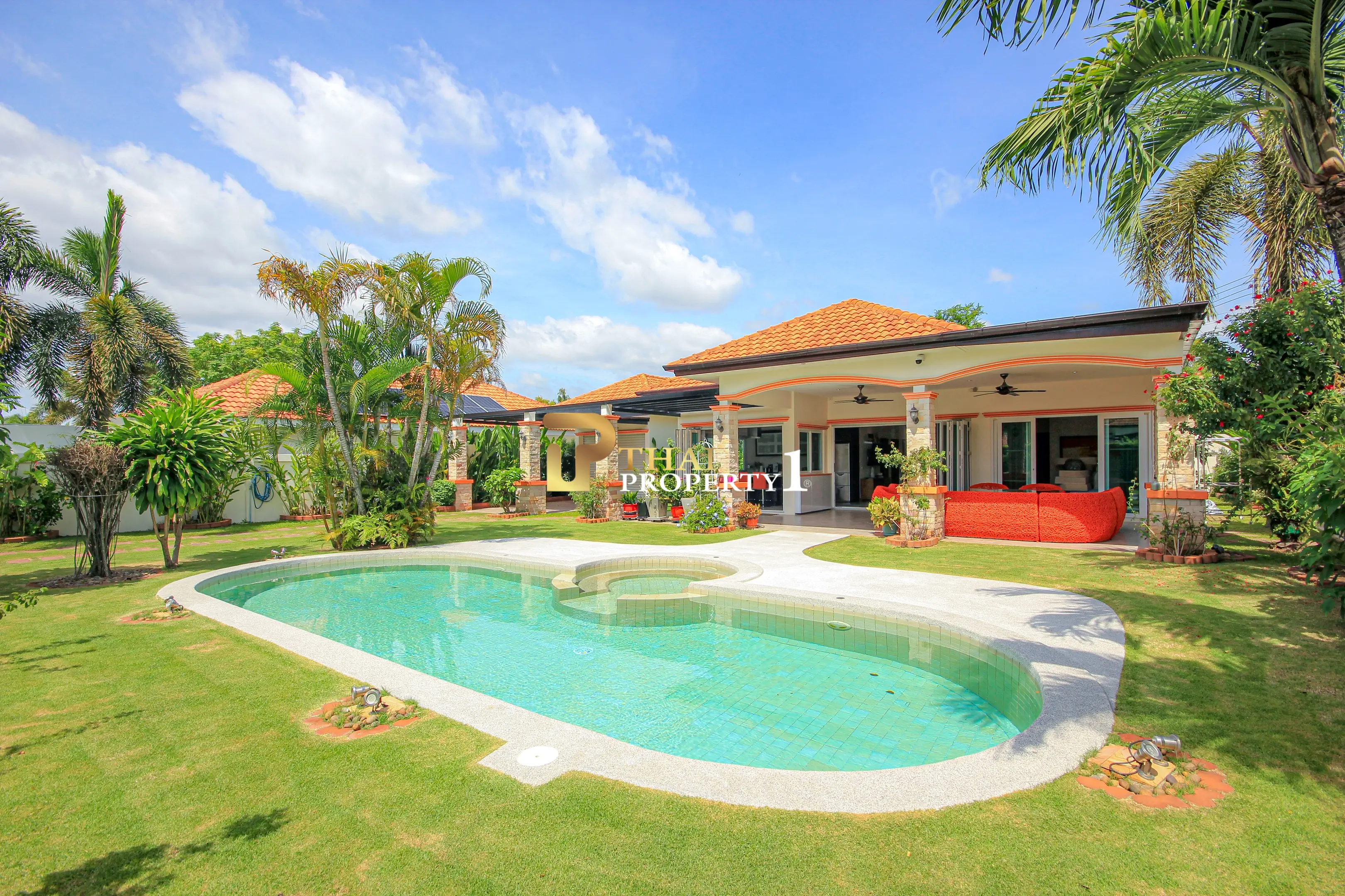 3-sengs Villa med Privat Basseng og Stor Hage i Orchid Paradise Homes, Hua Hin