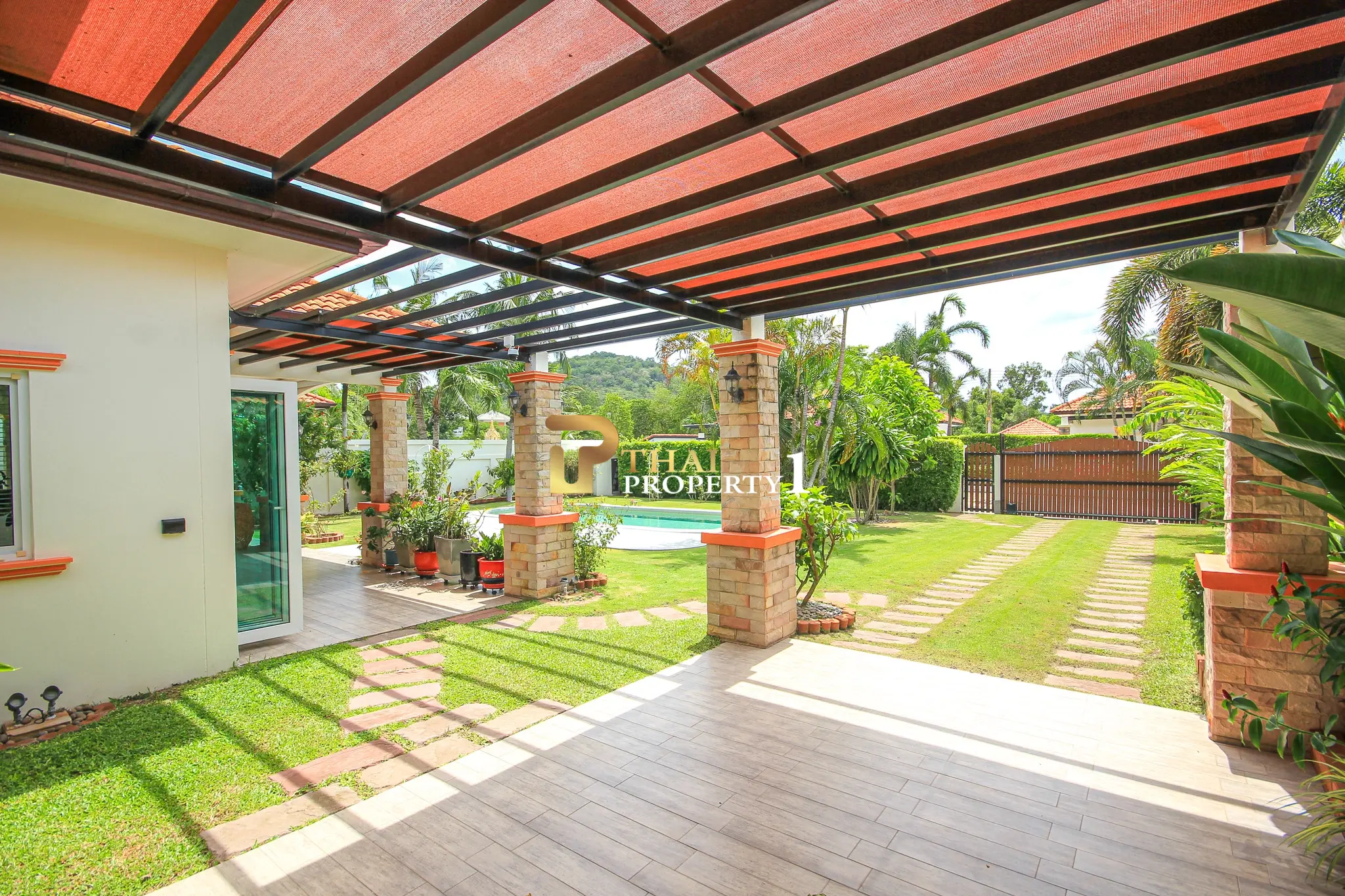 3-sengs Villa med Privat Basseng og Stor Hage i Orchid Paradise Homes, Hua Hin