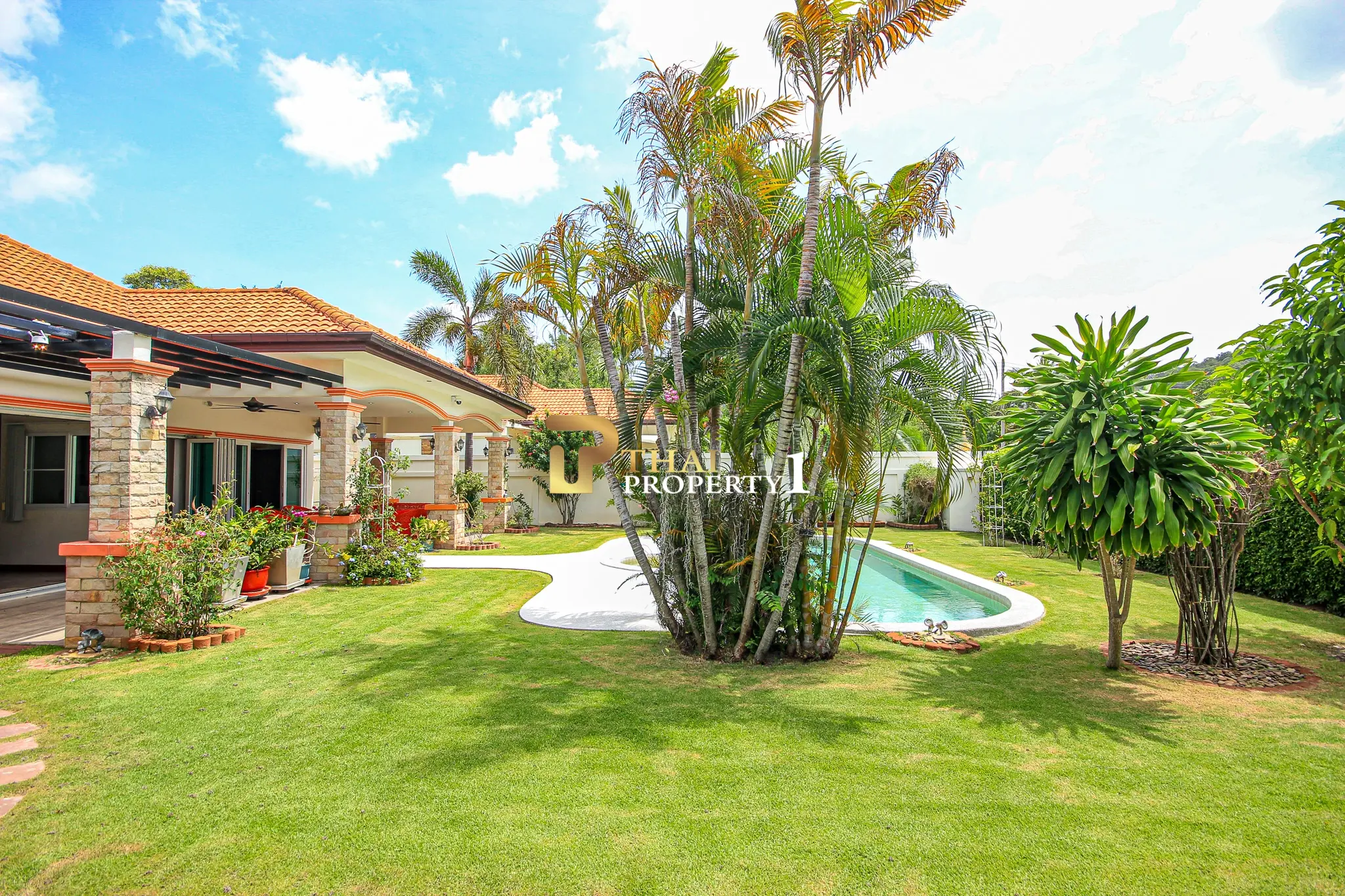 3-sengs Villa med Privat Basseng og Stor Hage i Orchid Paradise Homes, Hua Hin