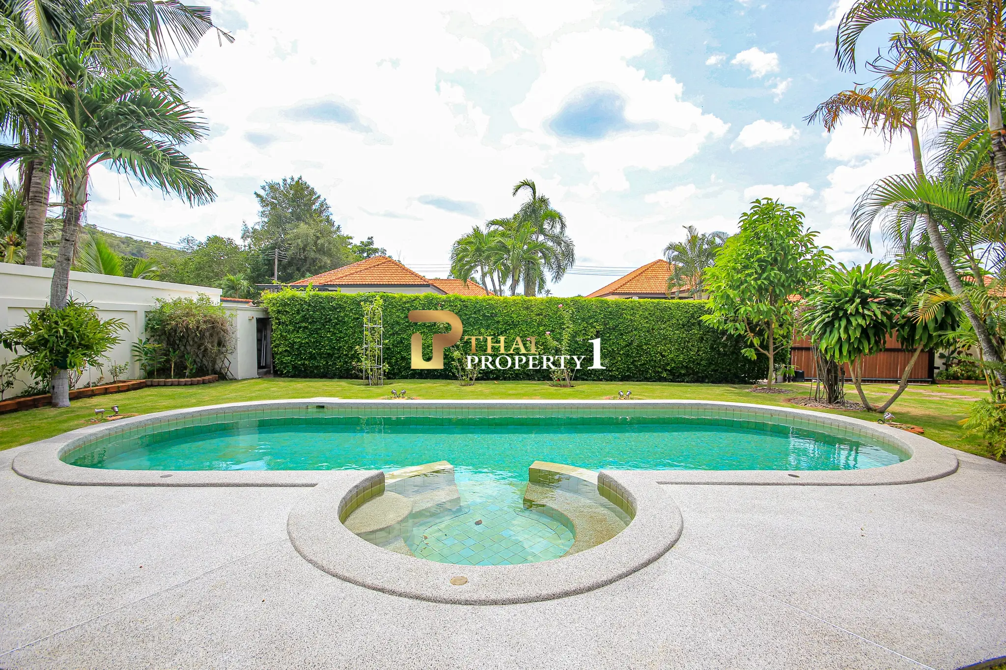 3-sengs Villa med Privat Basseng og Stor Hage i Orchid Paradise Homes, Hua Hin