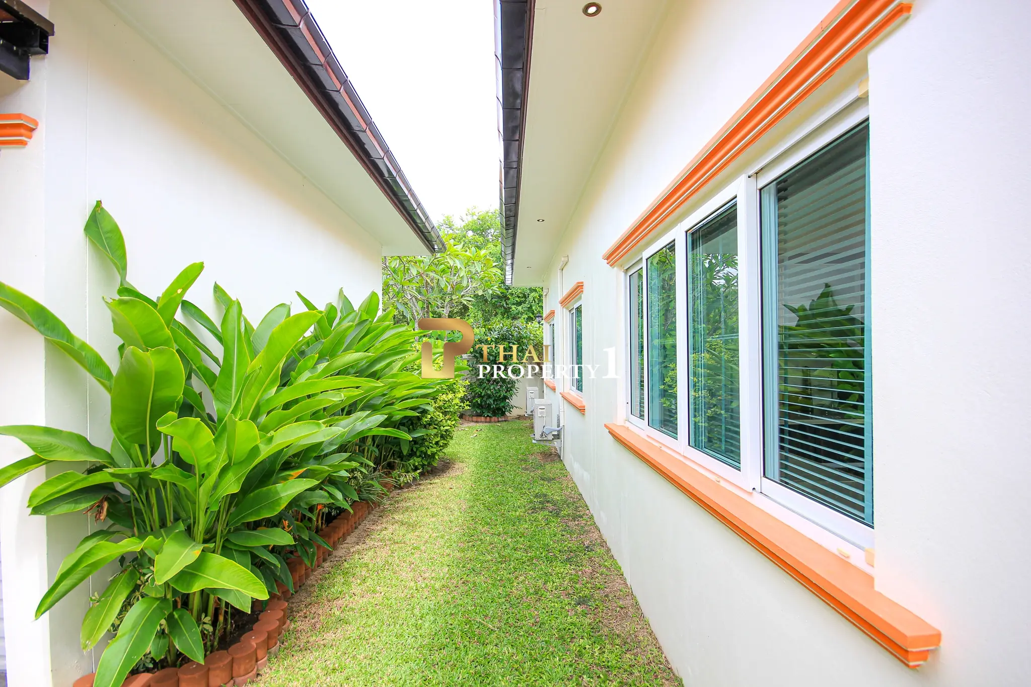 3-sengs Villa med Privat Basseng og Stor Hage i Orchid Paradise Homes, Hua Hin