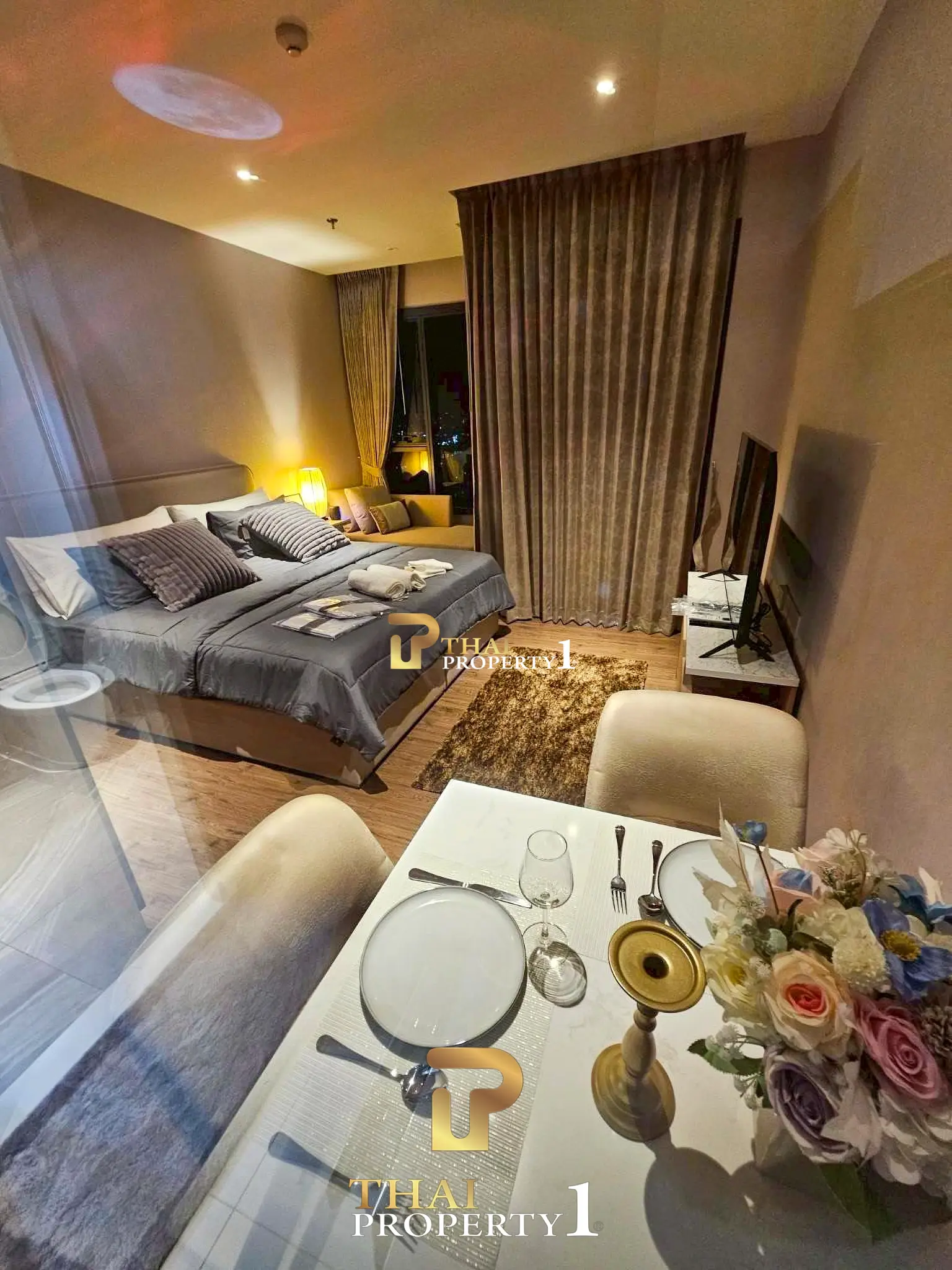 FOR SALE – Fully Furnished City View Condo at Once Pattaya 1-Bedroom High Floor