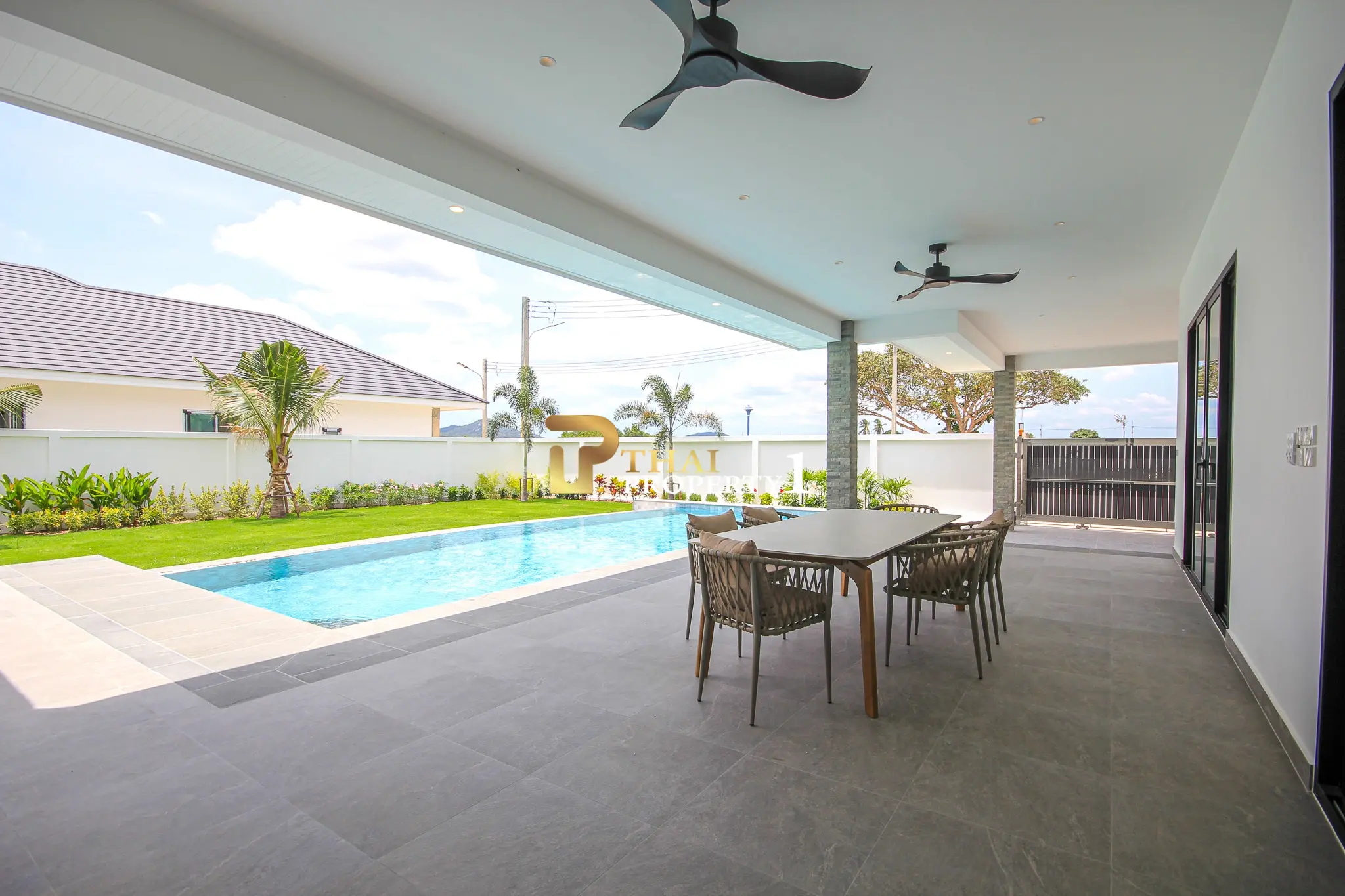 Eksklusiv ny 3-roms villa med privat svømmebasseng på Highland Villas 3, Hua Hin