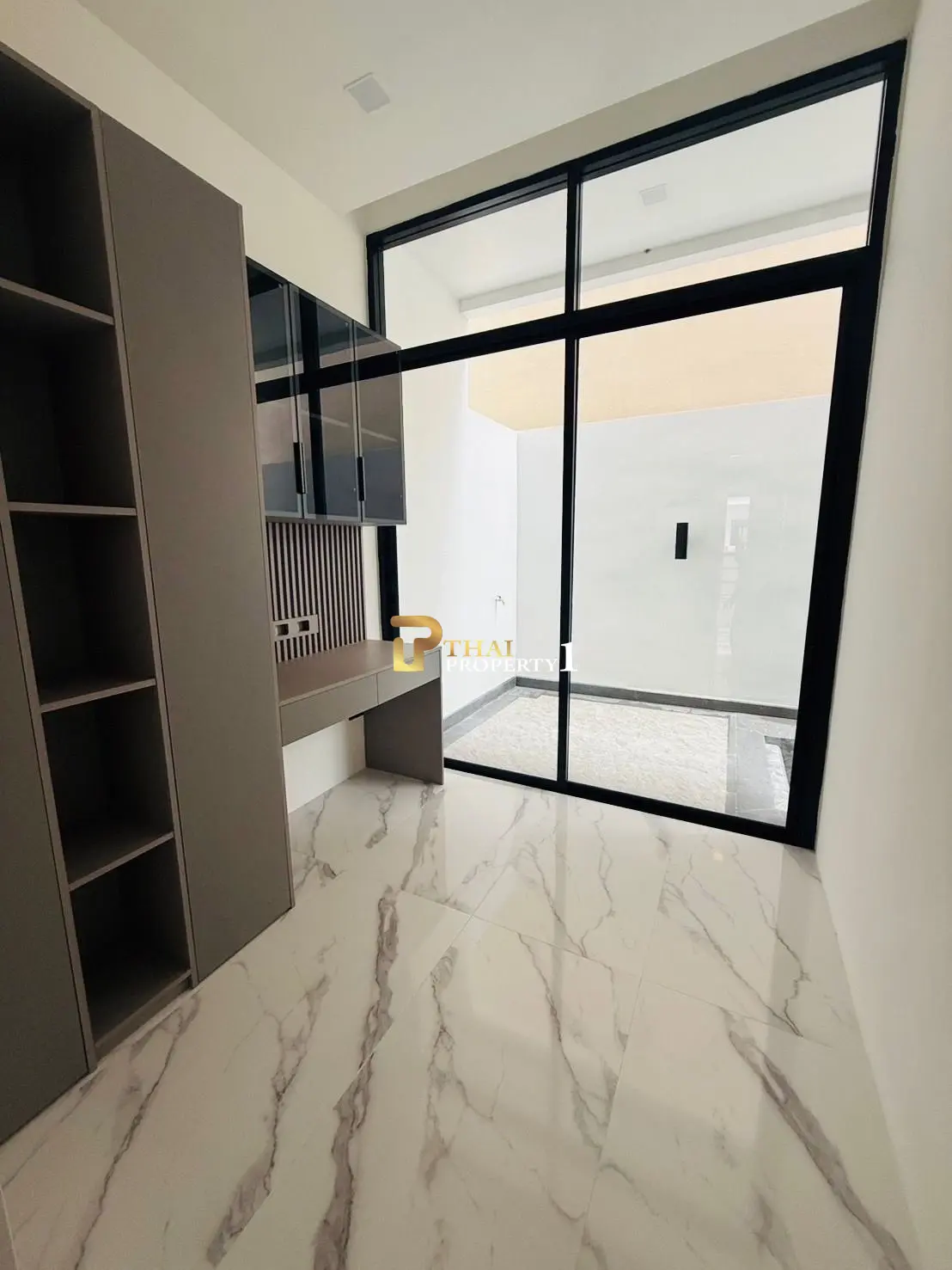 Luxury Townhouse with Private Pool for Sale – Villa La Richie, North Pattaya