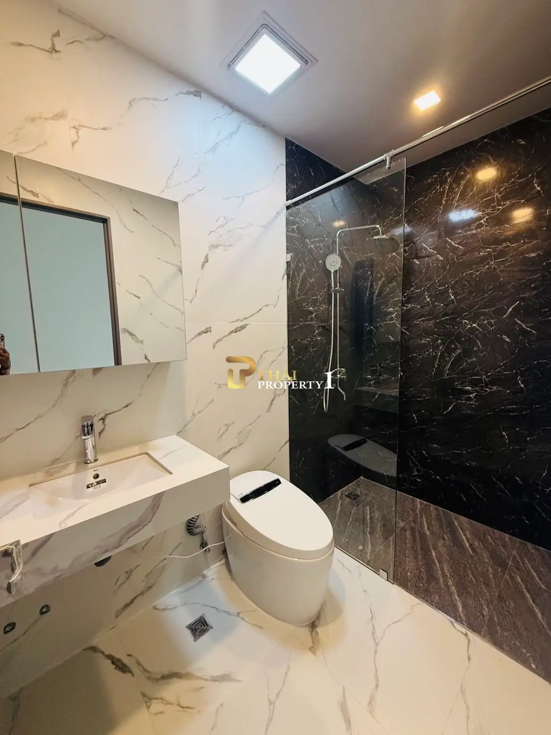 Luxury Townhouse with Private Pool for Sale – Villa La Richie, North Pattaya