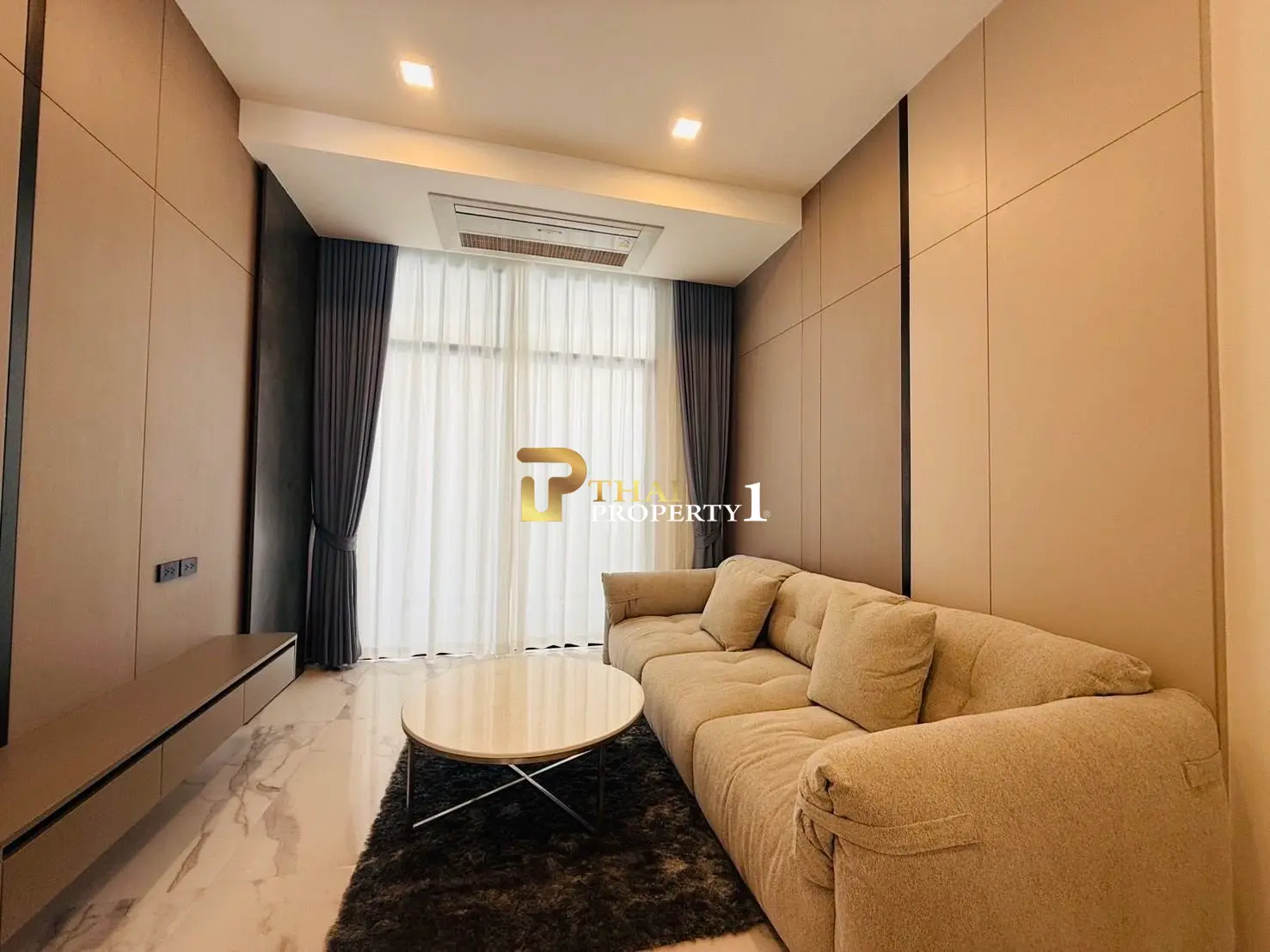 Luxury Townhouse with Private Pool for Sale – Villa La Richie, North Pattaya