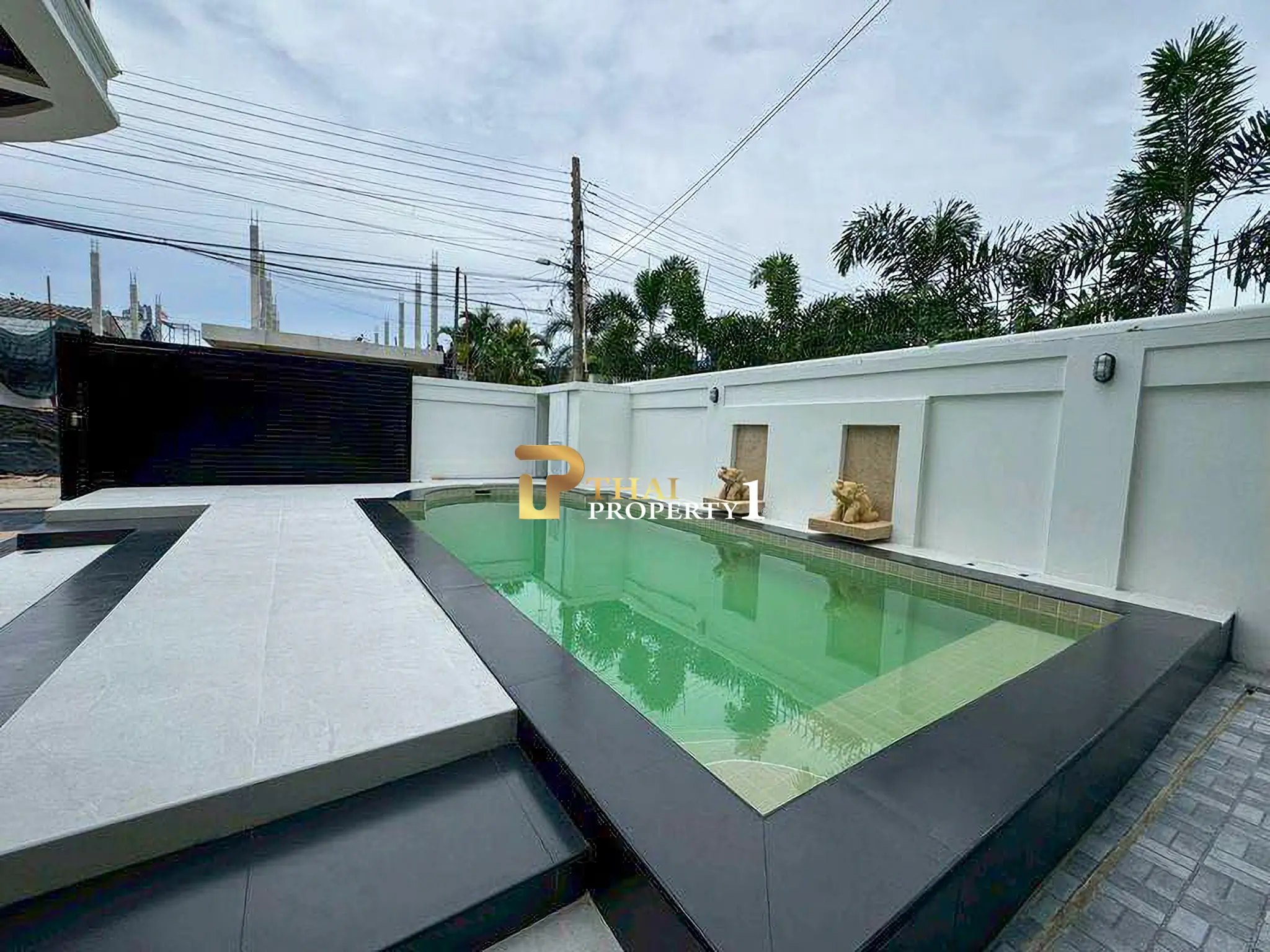 FOR SALE – Suksabai Pool Villa in South Pattaya Close to Beach and Top Attractions