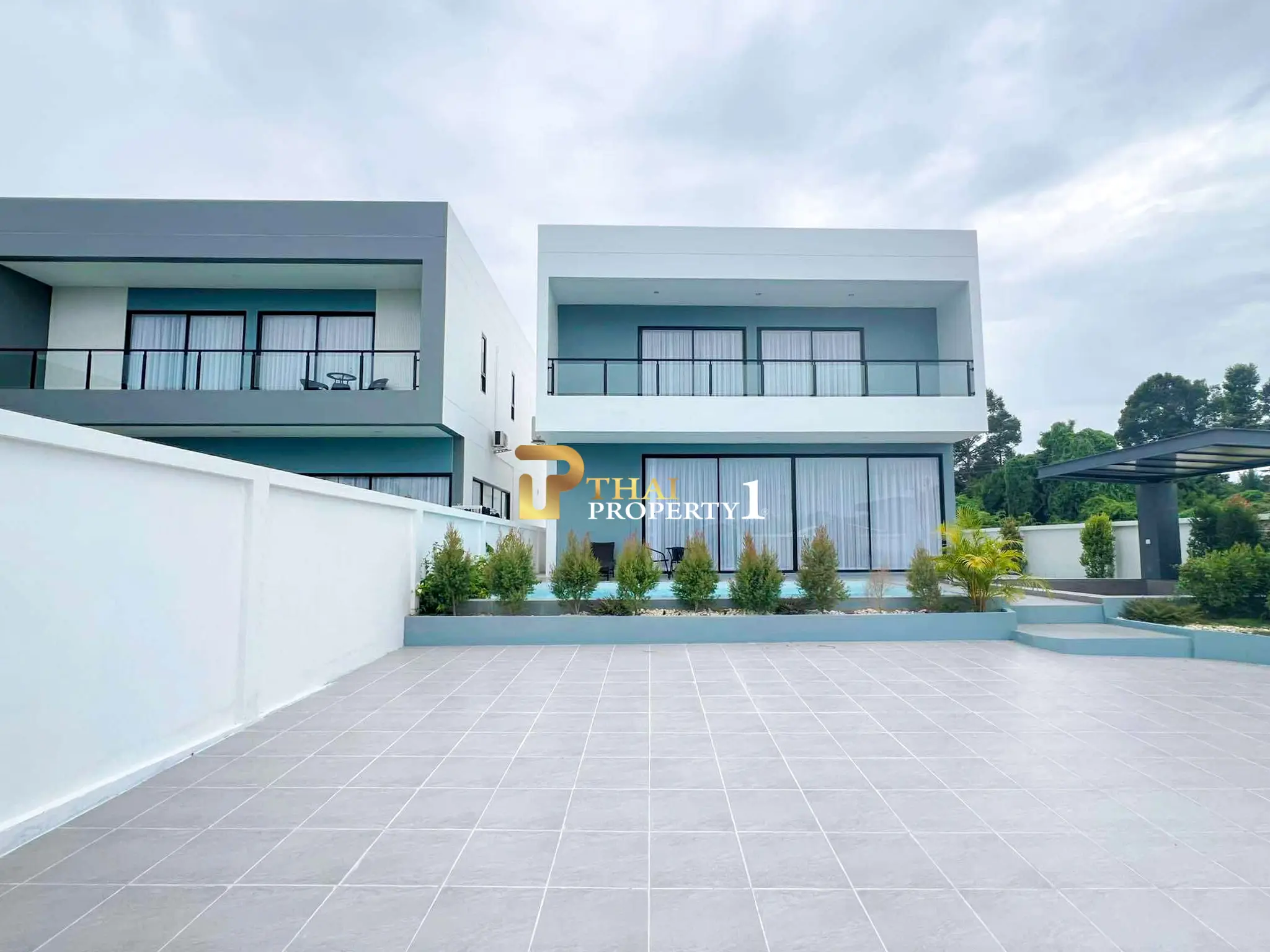 Nybygd 4-Soveroms Bassengvilla til Salgs – Jomtien, Pattaya
