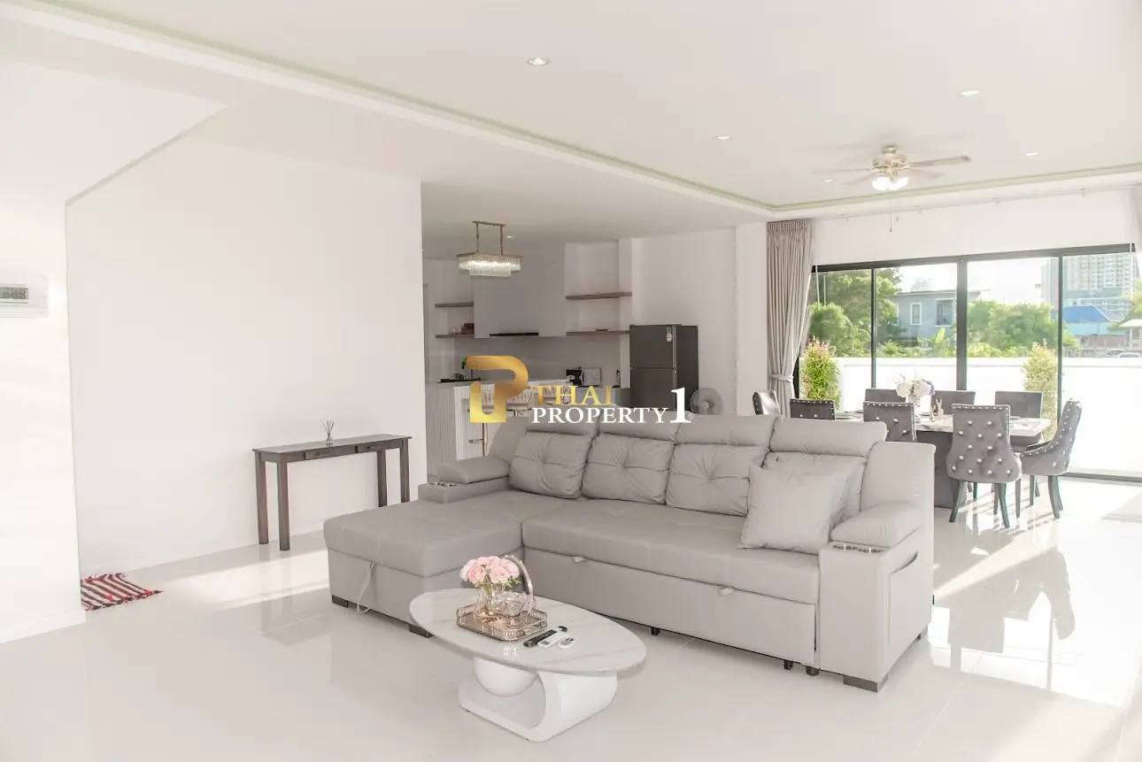 Nybygd 4-Soveroms Bassengvilla til Salgs – Jomtien, Pattaya