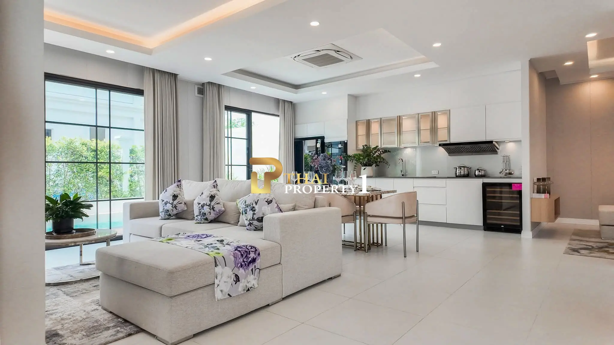 Luksus Pool Villa til salgs – Rungsi Village Nord-Pattaya