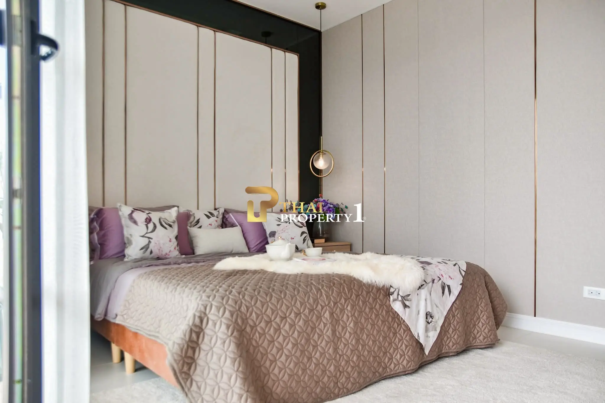Luksus Pool Villa til salgs – Rungsi Village Nord-Pattaya