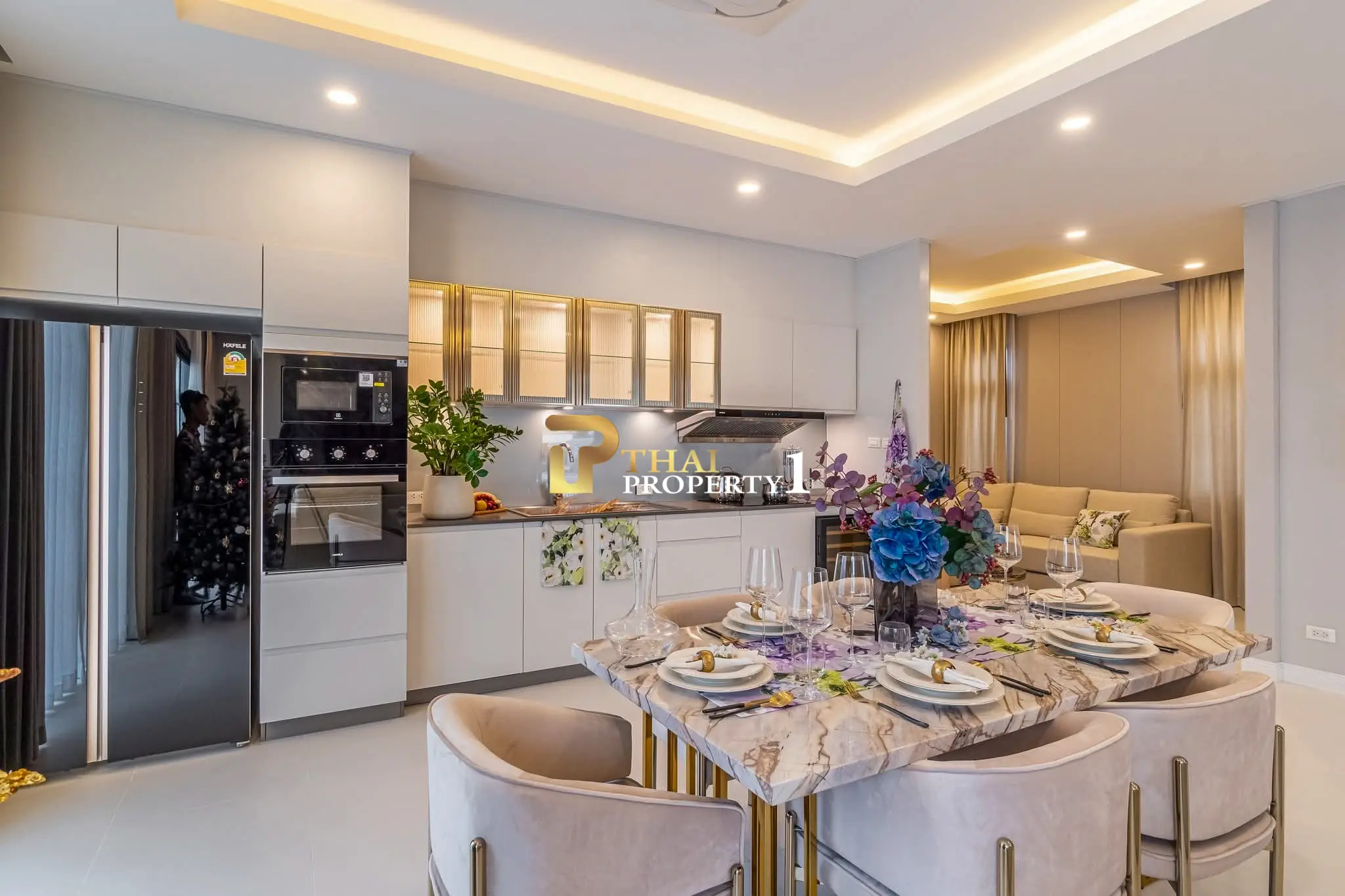 Luksus Pool Villa til salgs – Rungsi Village Nord-Pattaya