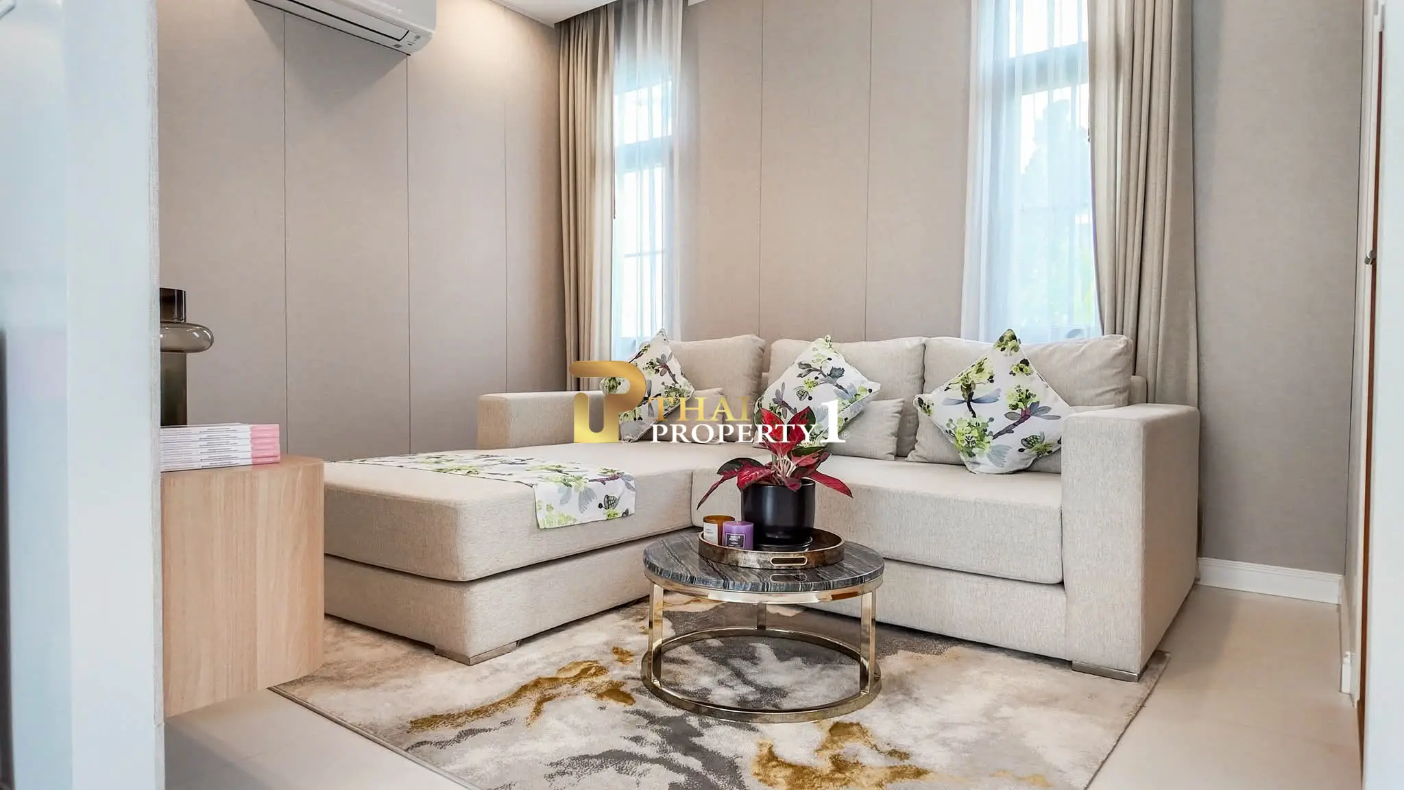 Luksus Pool Villa til salgs – Rungsi Village Nord-Pattaya