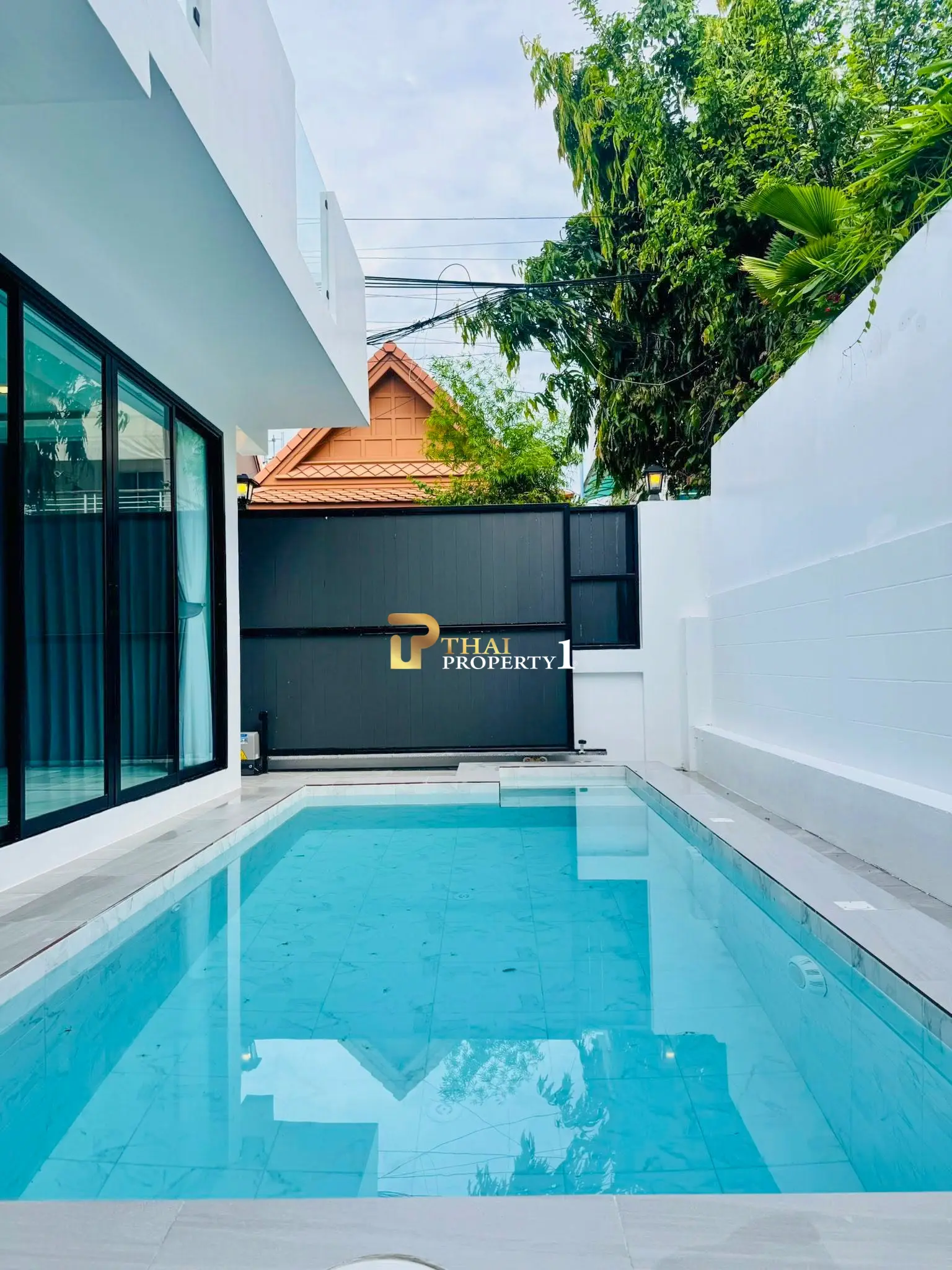 ขายพูลวิลล่า 2 ชั้น ใกล้ทะเลหาดจอมเทียน เพียง 300 เมตร – พร้อมอยู่ พร้อมลงทุน